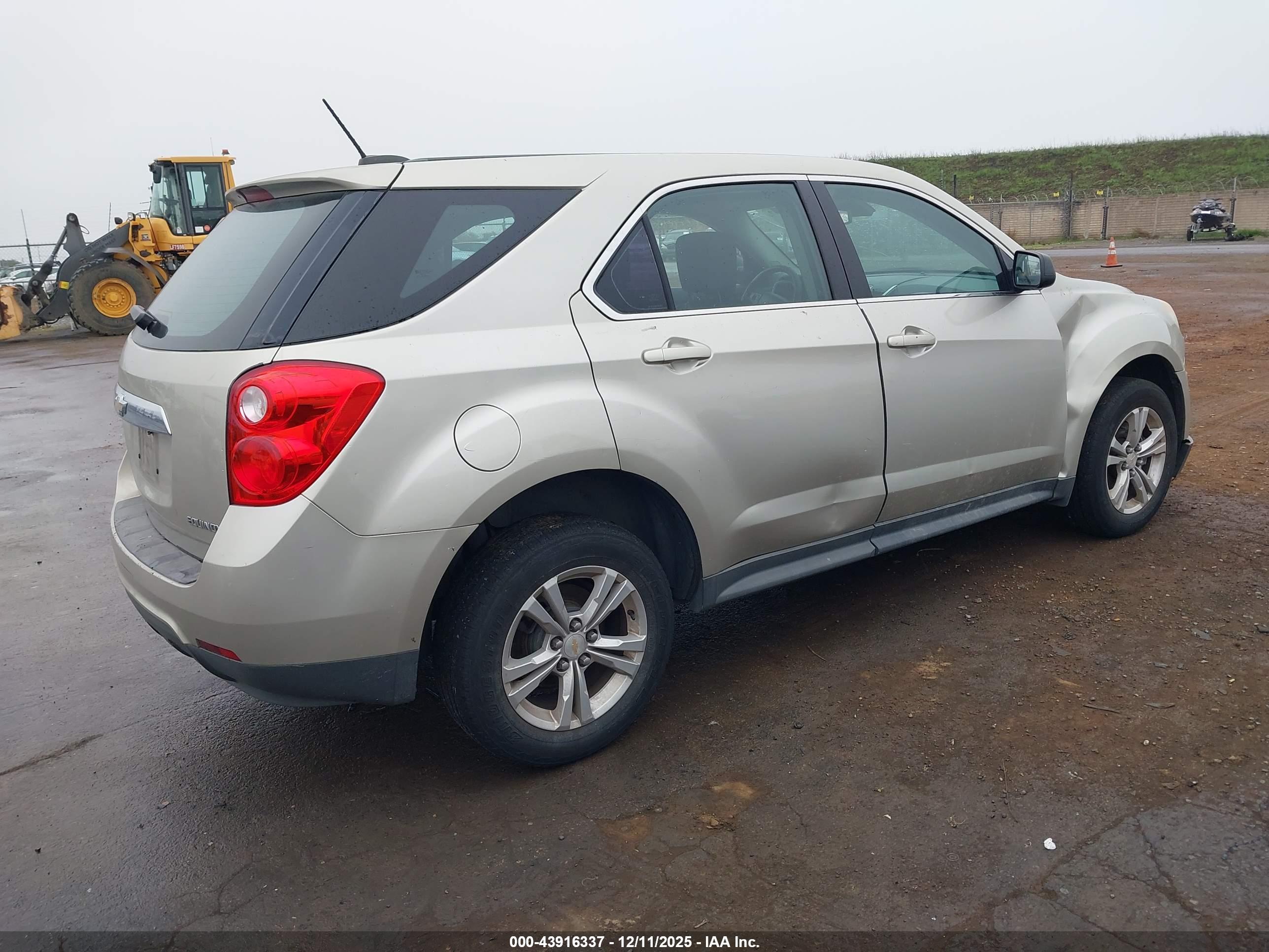 CHEVROLET EQUINOX image 4