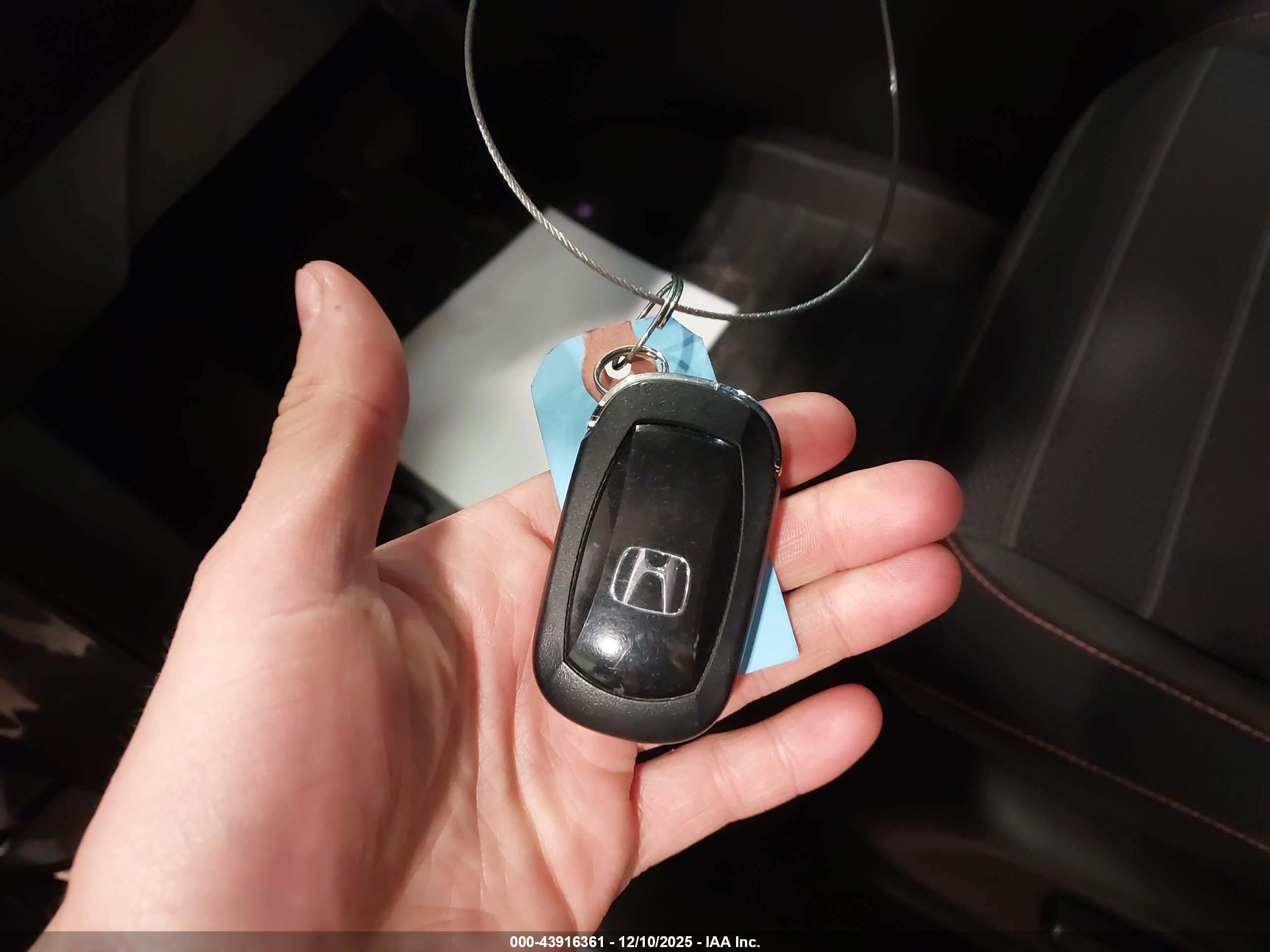 HONDA CR-V image 11