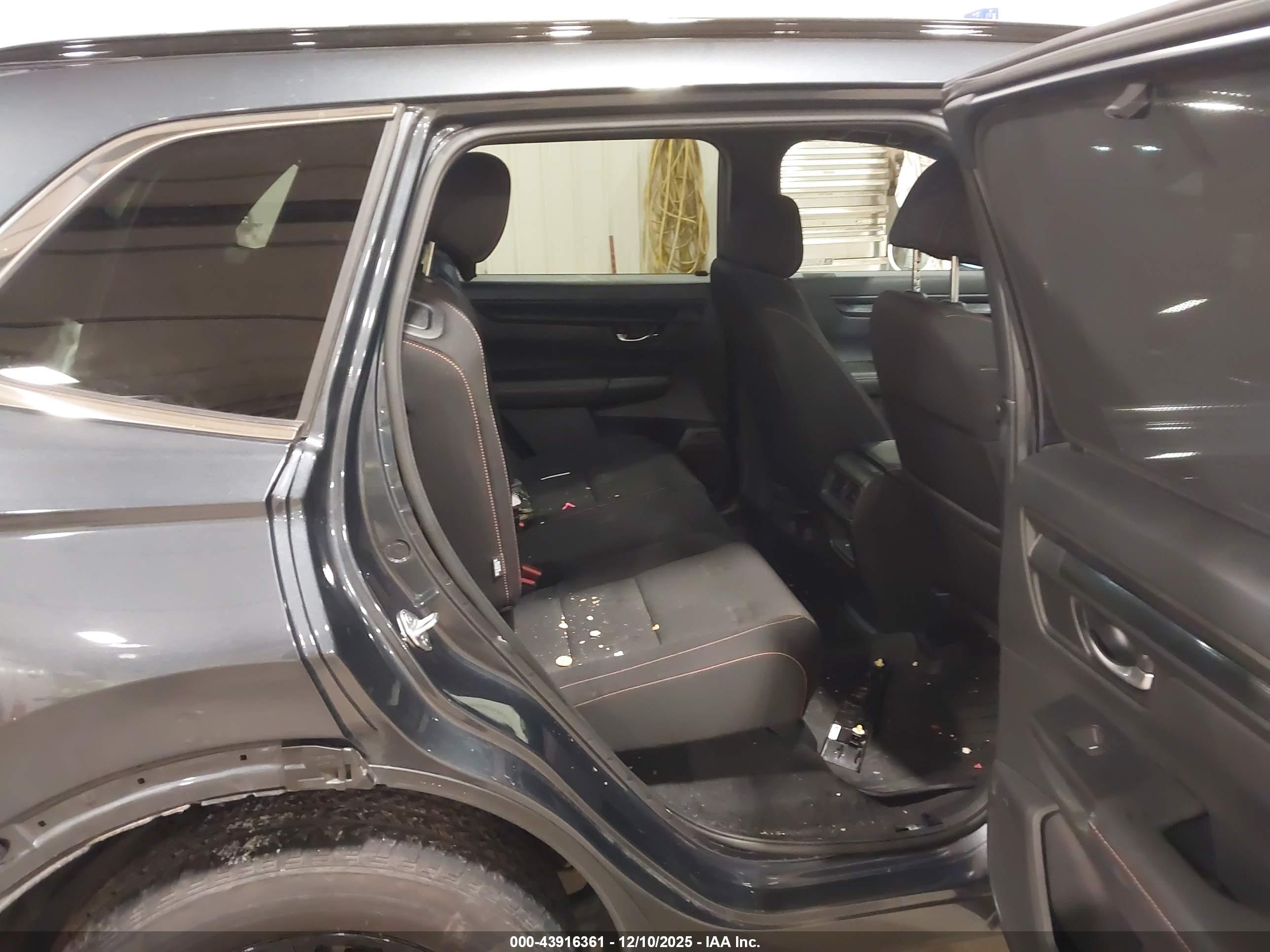 HONDA CR-V image 8
