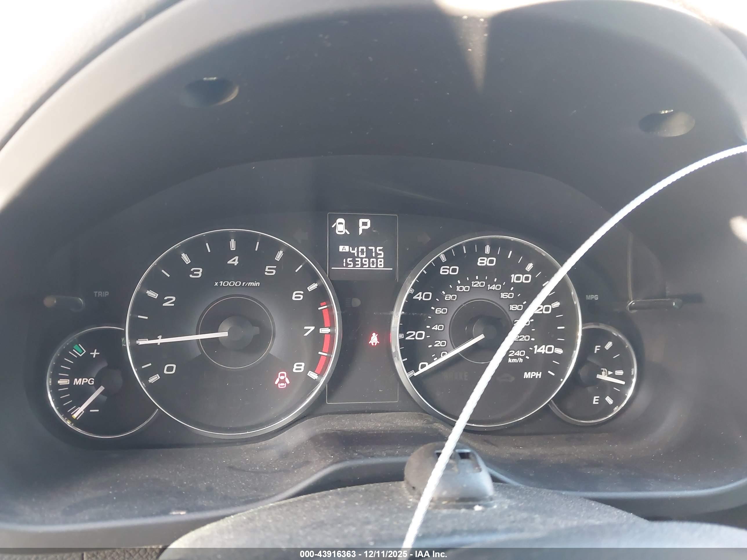 SUBARU OUTBACK image 7
