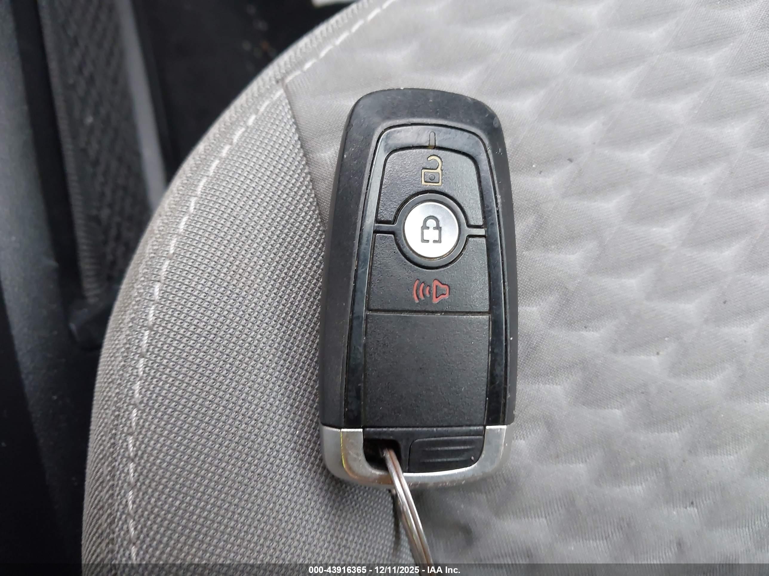 FORD ESCAPE image 11