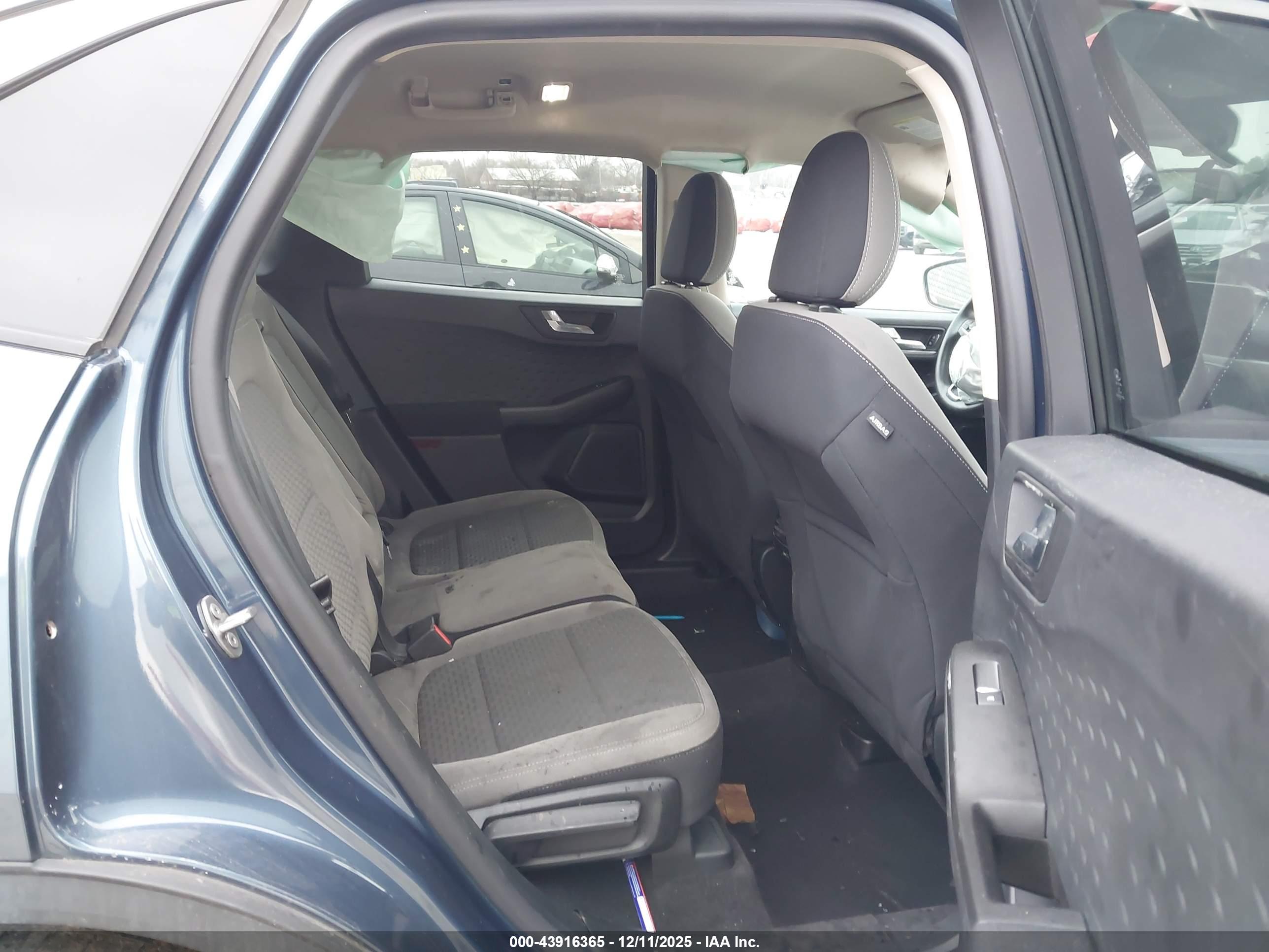 FORD ESCAPE image 8