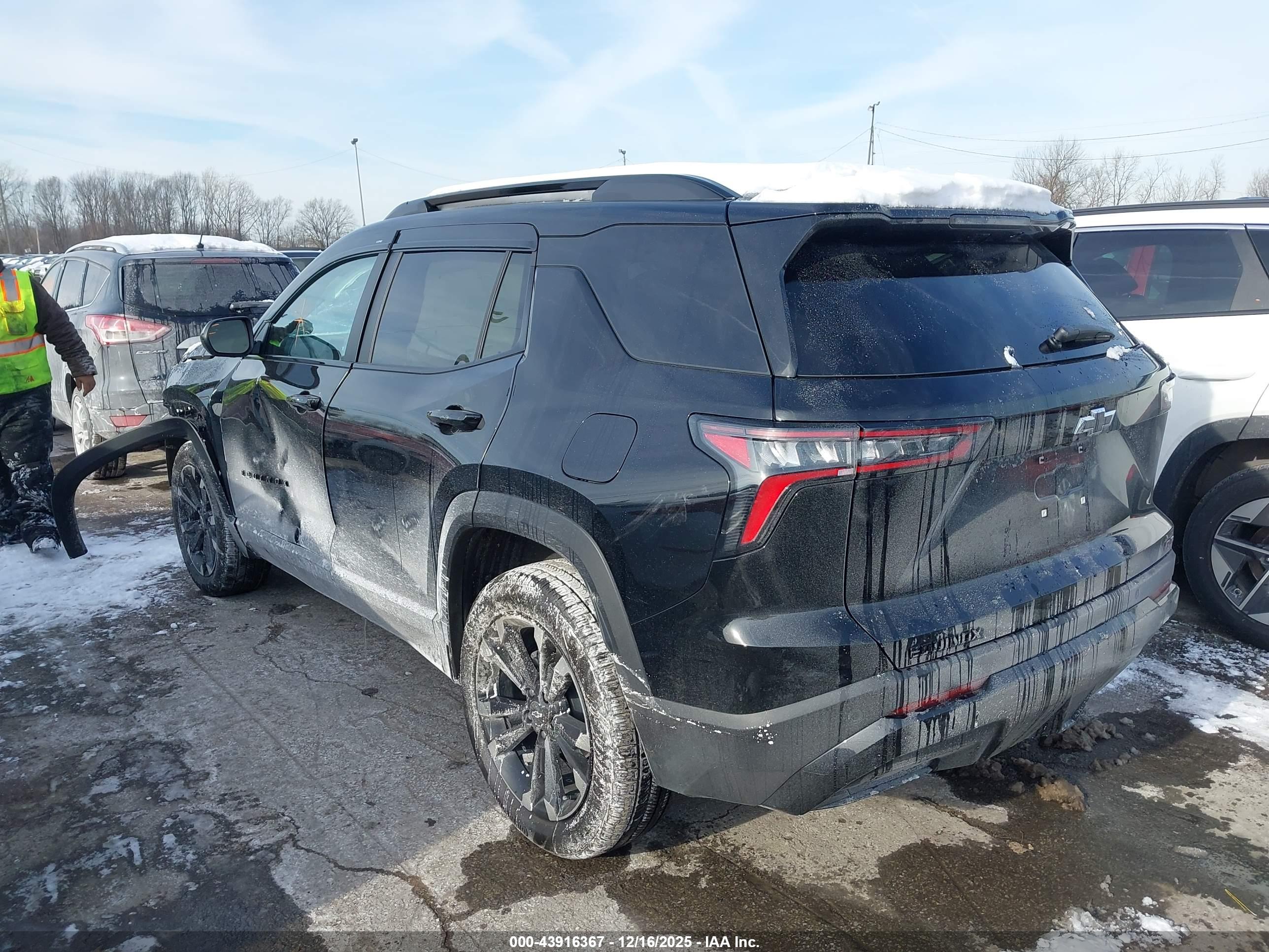 CHEVROLET EQUINOX image 3