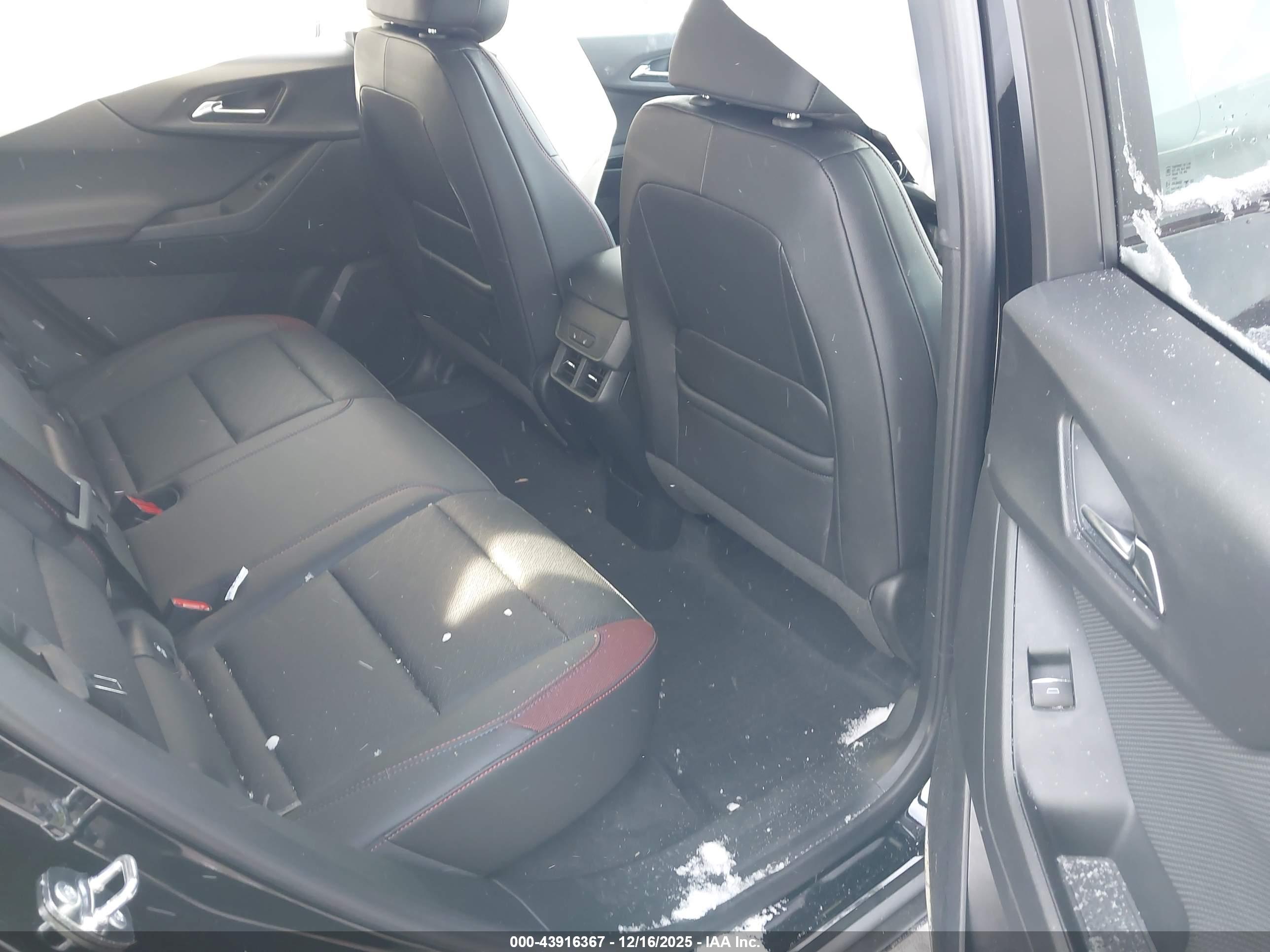 CHEVROLET EQUINOX image 8