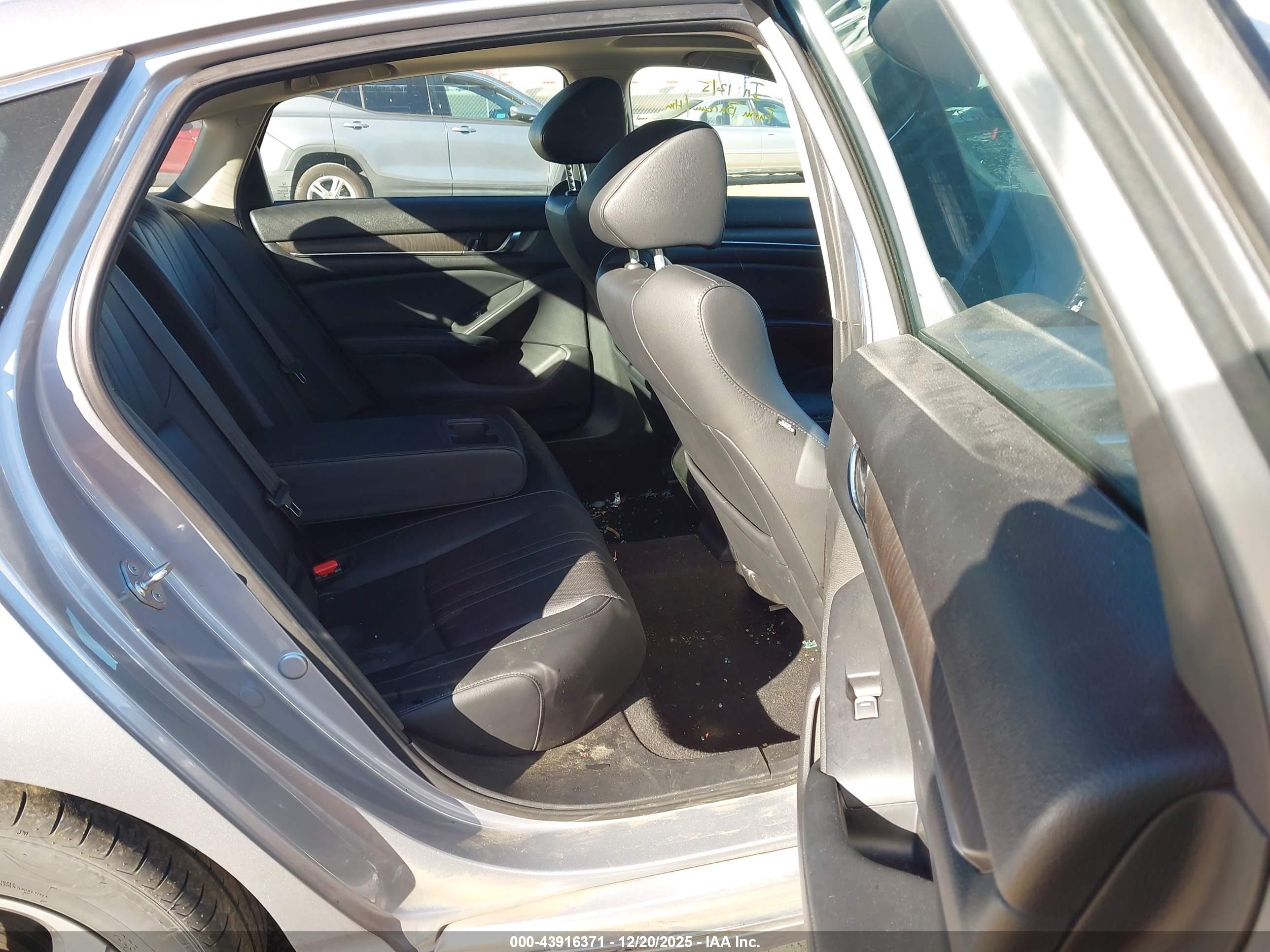 HONDA ACCORD image 8