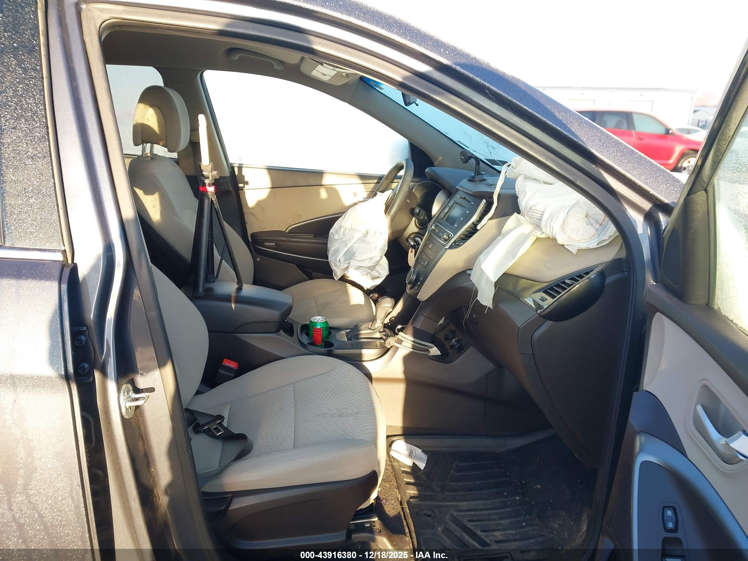 HYUNDAI SANTA image 5
