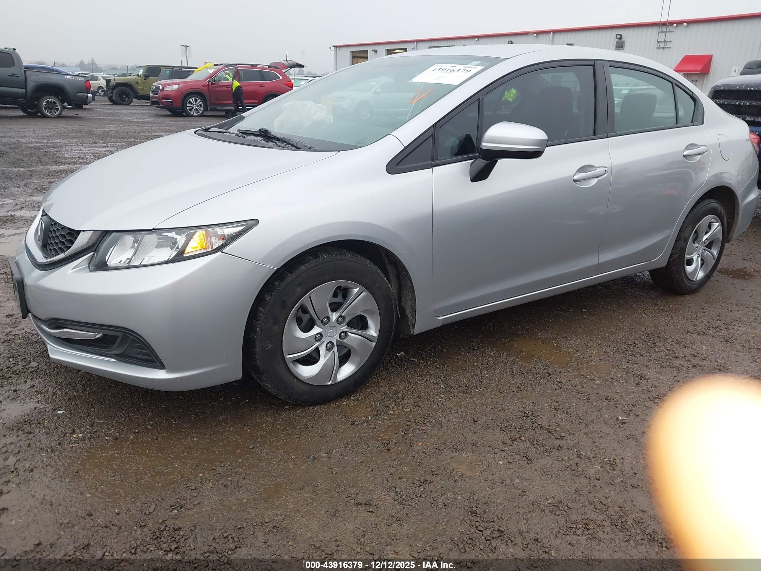 HONDA CIVIC image 2