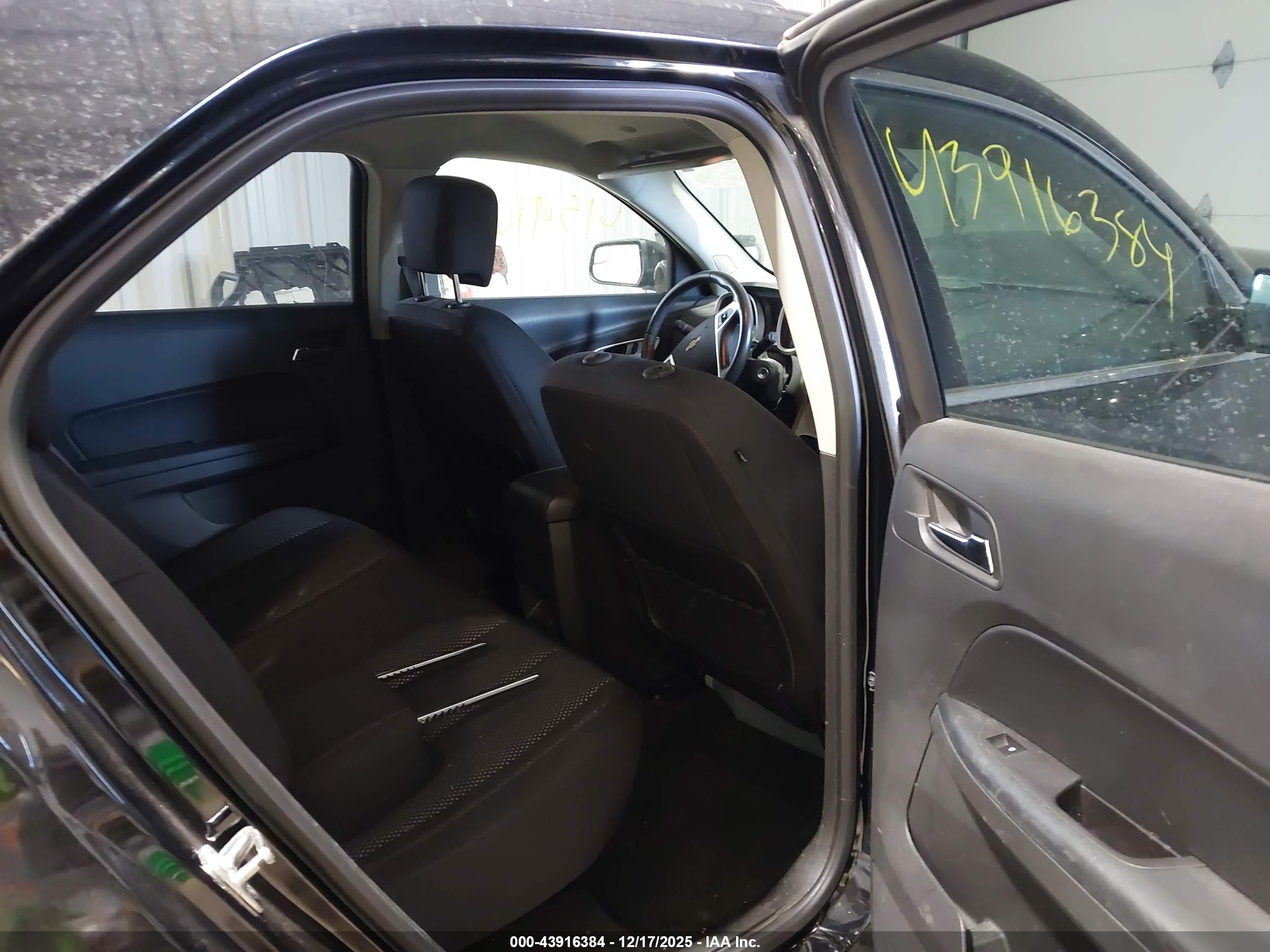CHEVROLET EQUINOX image 8