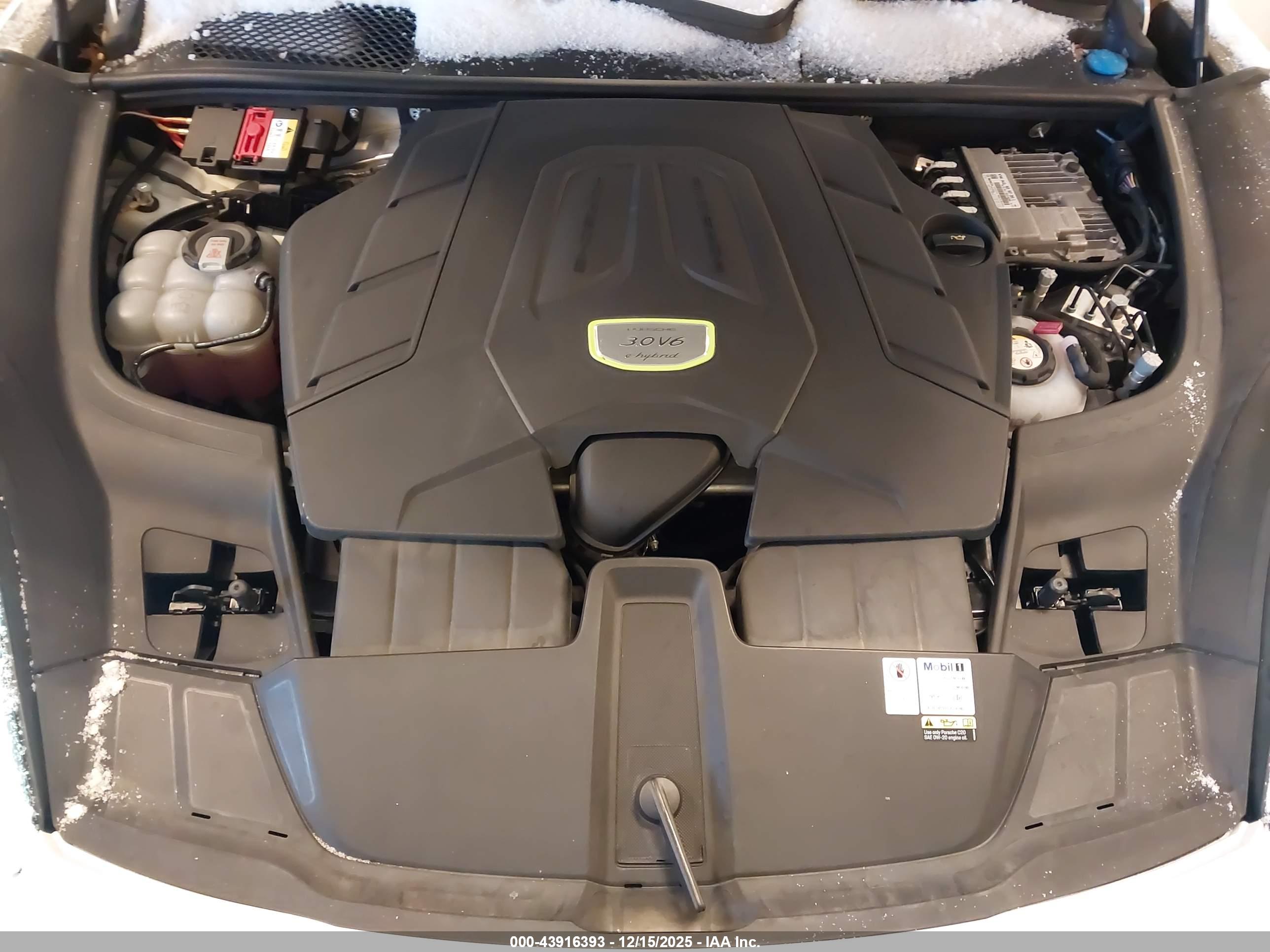 PORSCHE CAYENNE image 10