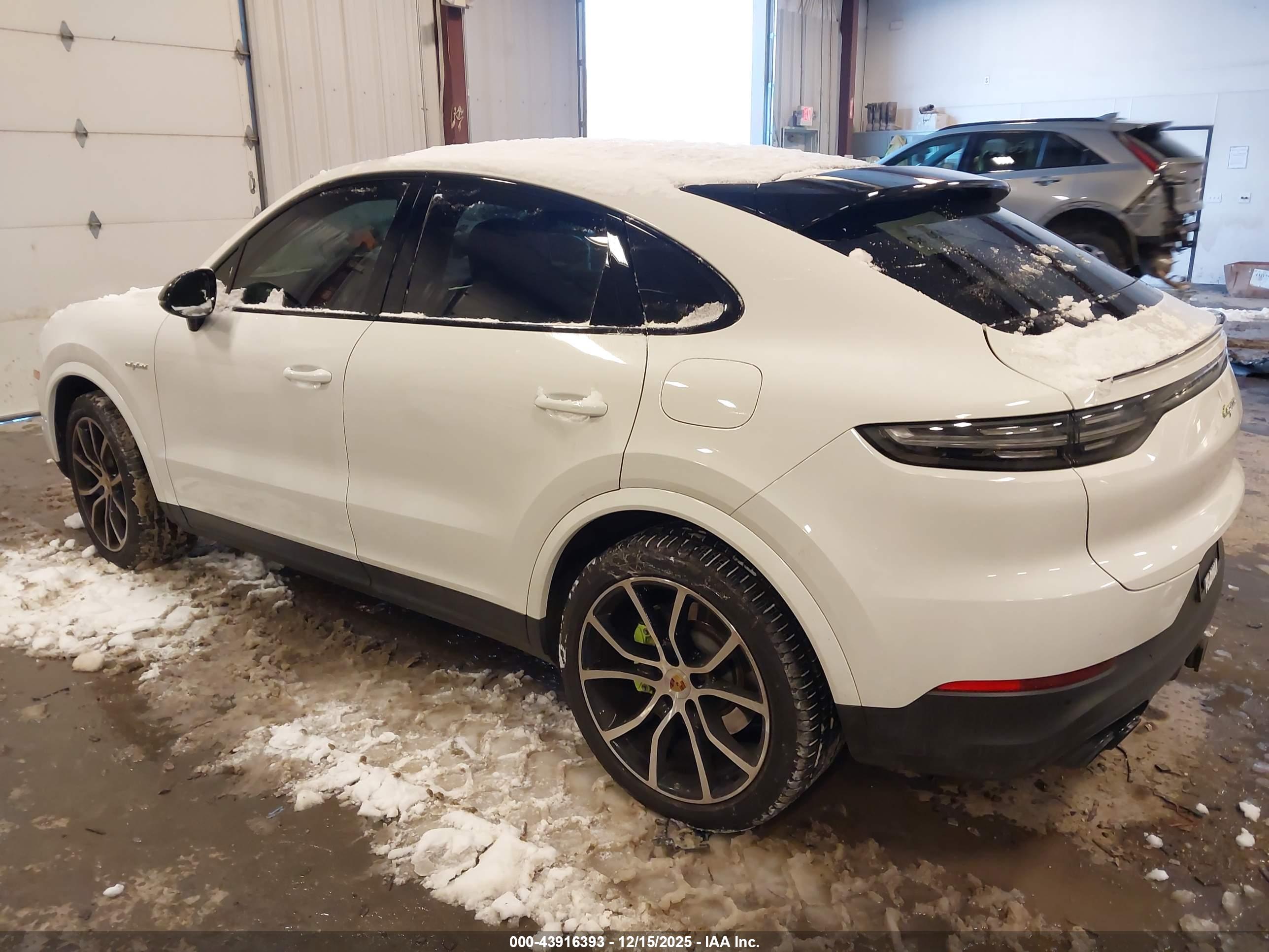 PORSCHE CAYENNE image 3