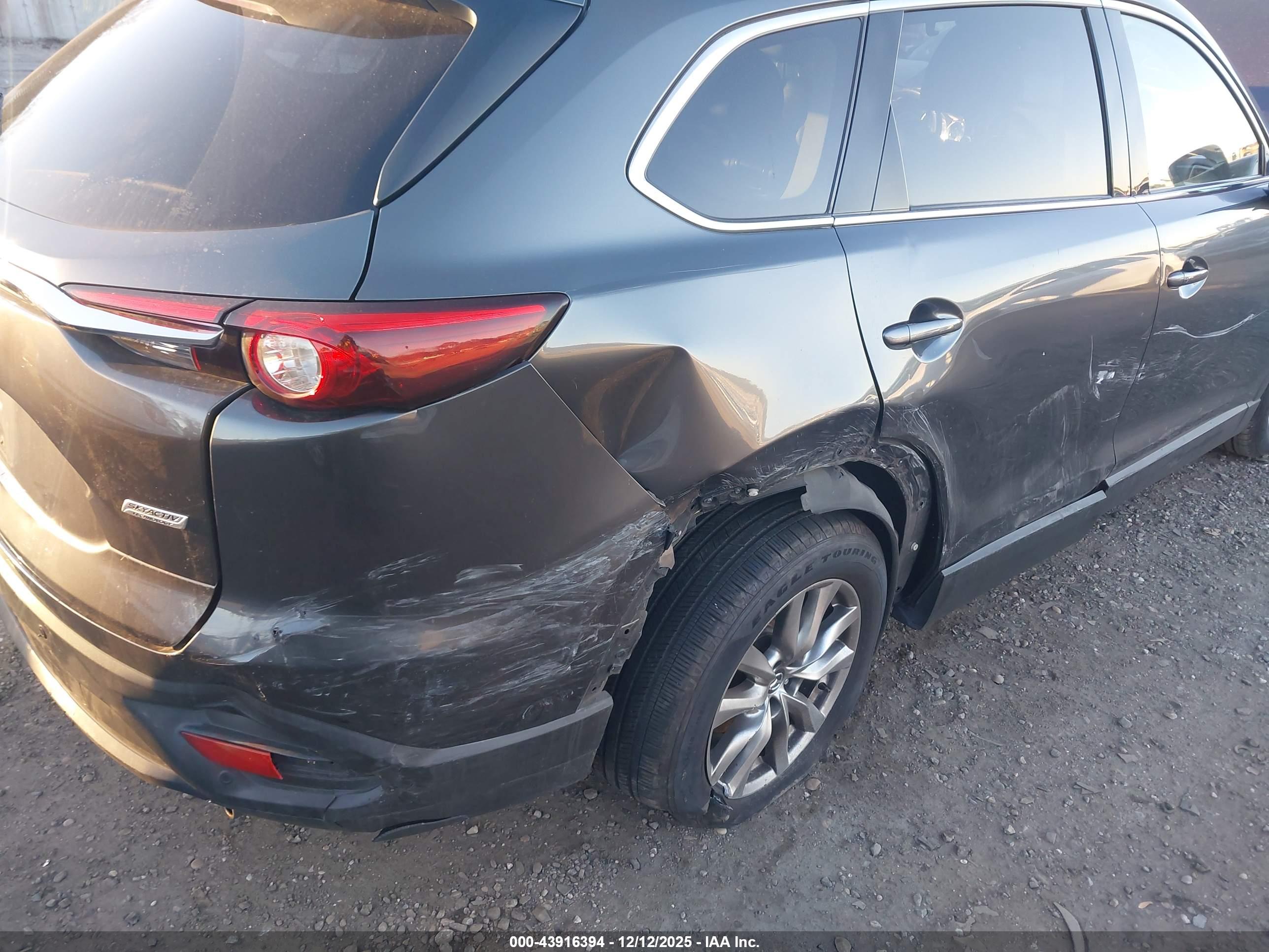 MAZDA CX-9 image 6