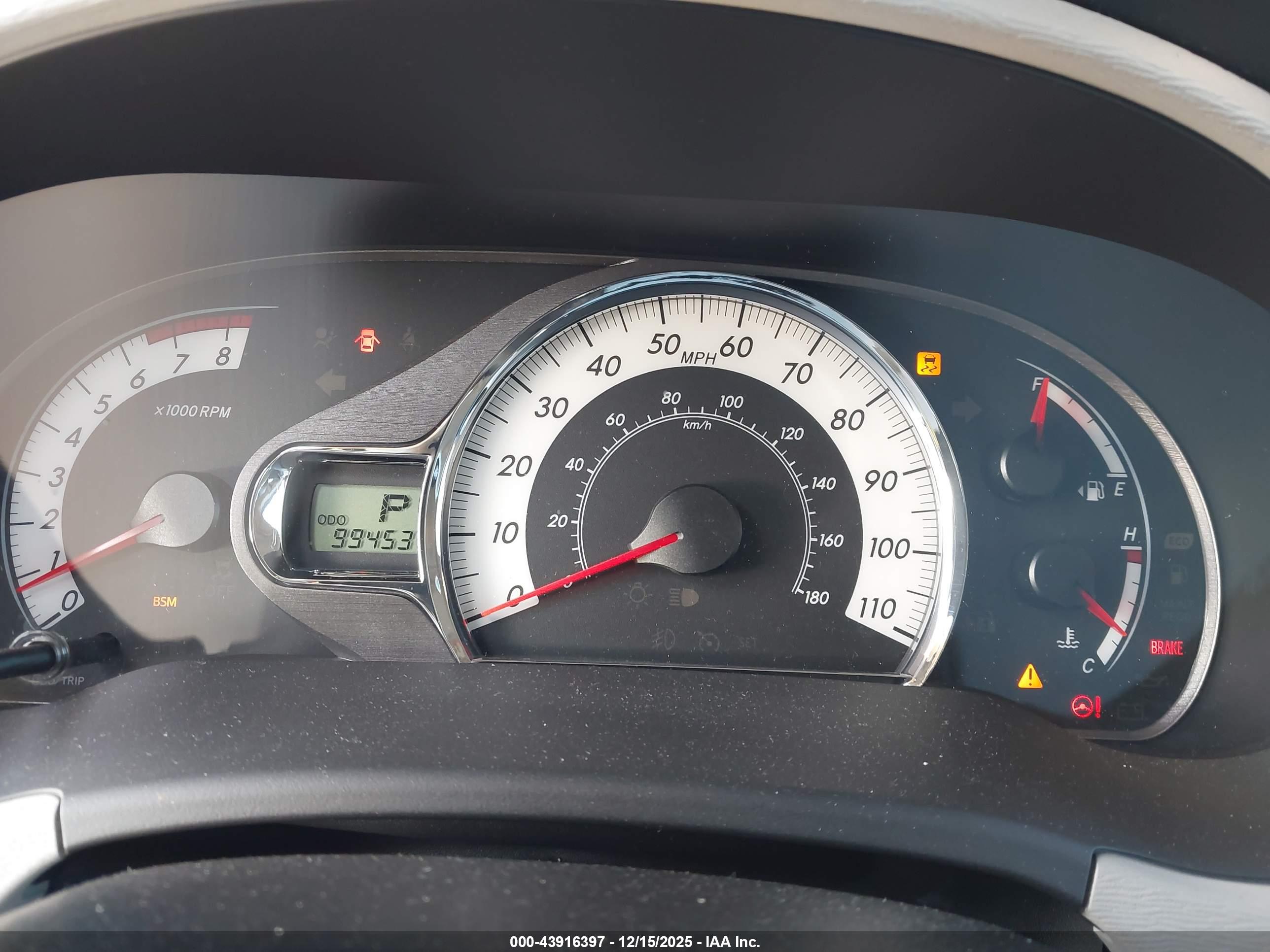 TOYOTA SIENNA image 7