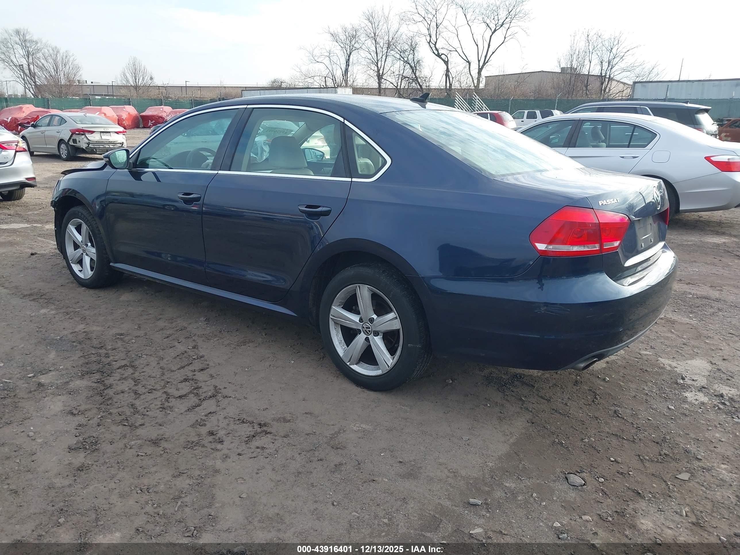 VOLKSWAGEN PASSAT image 3