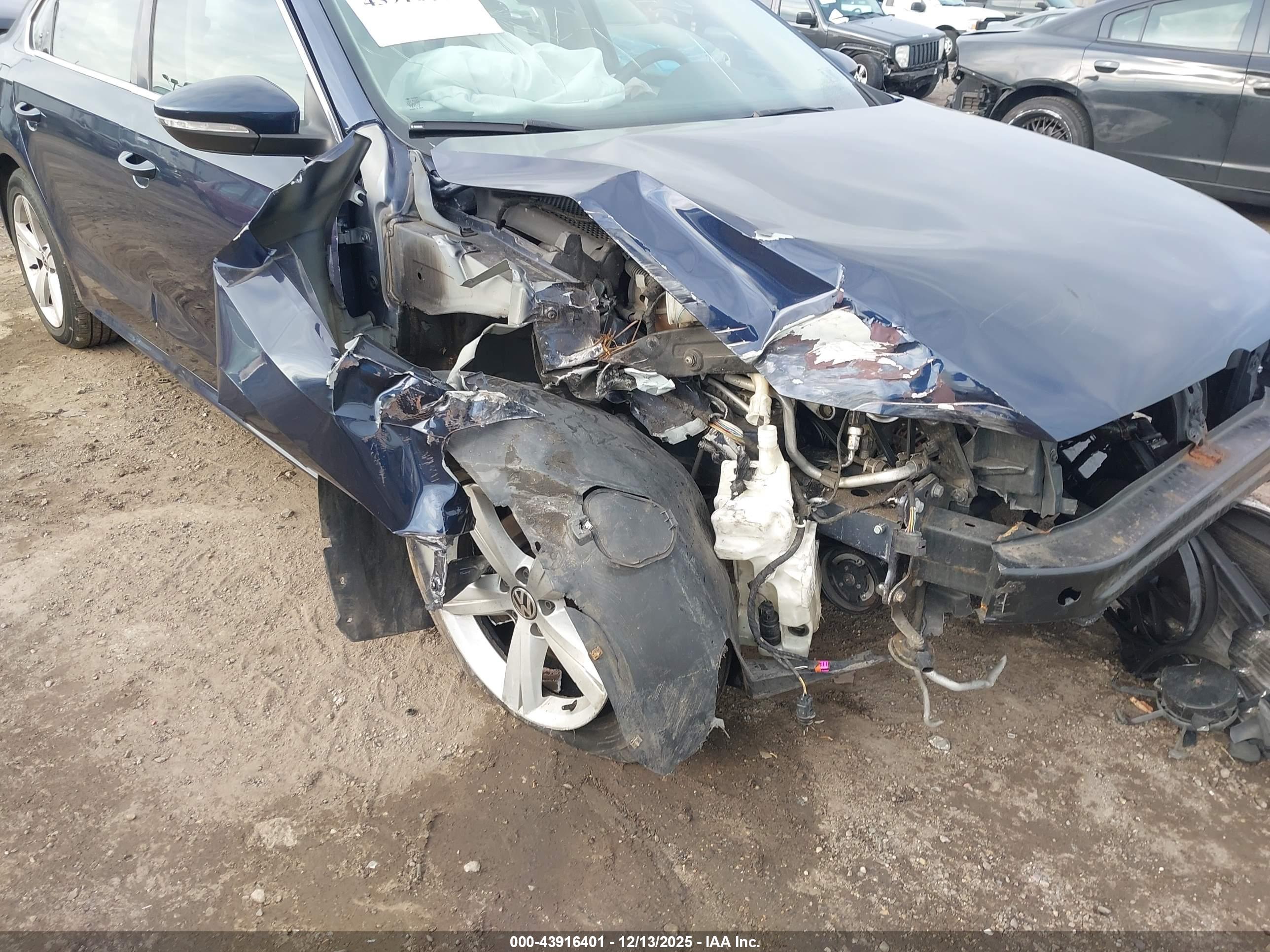 VOLKSWAGEN PASSAT image 6