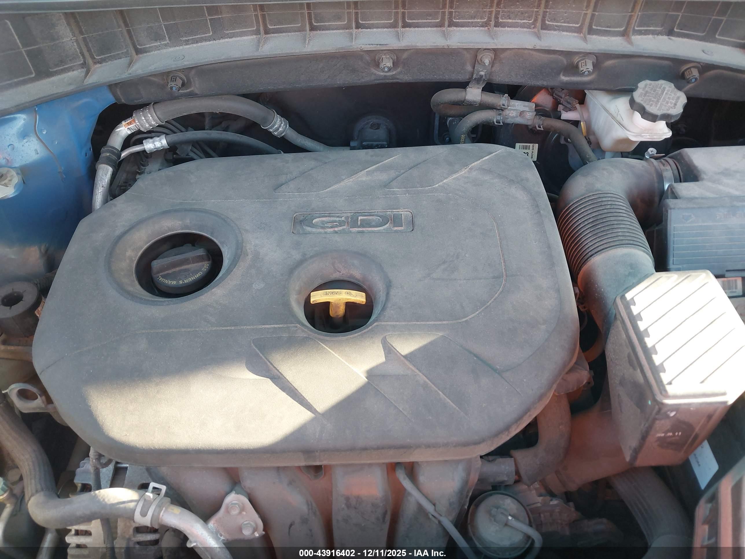 HYUNDAI TUCSON image 10