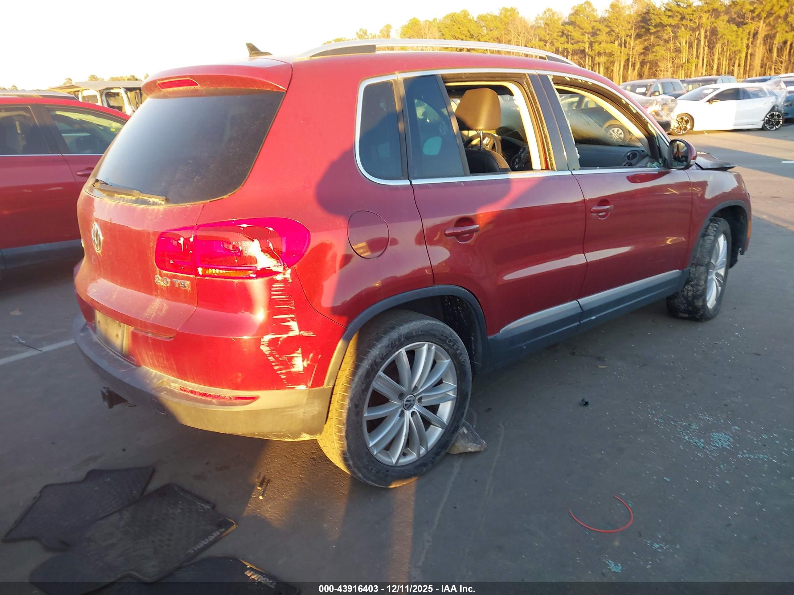 VOLKSWAGEN TIGUAN image 4