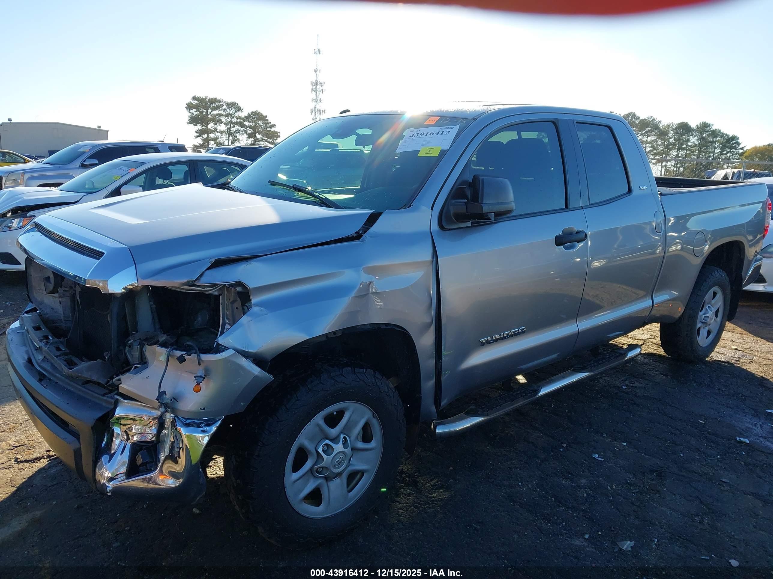 TOYOTA TUNDRA image 2