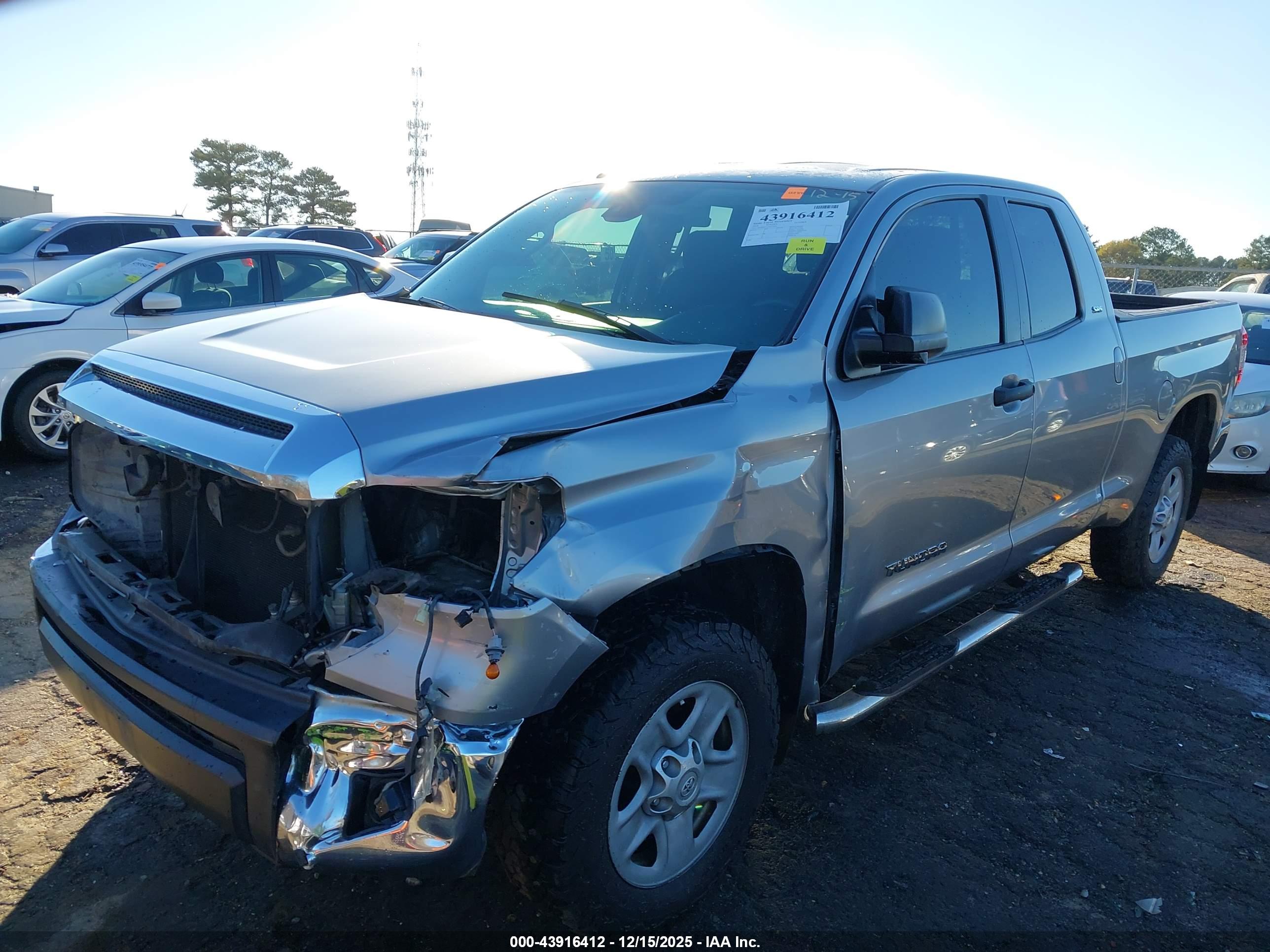 TOYOTA TUNDRA image 6