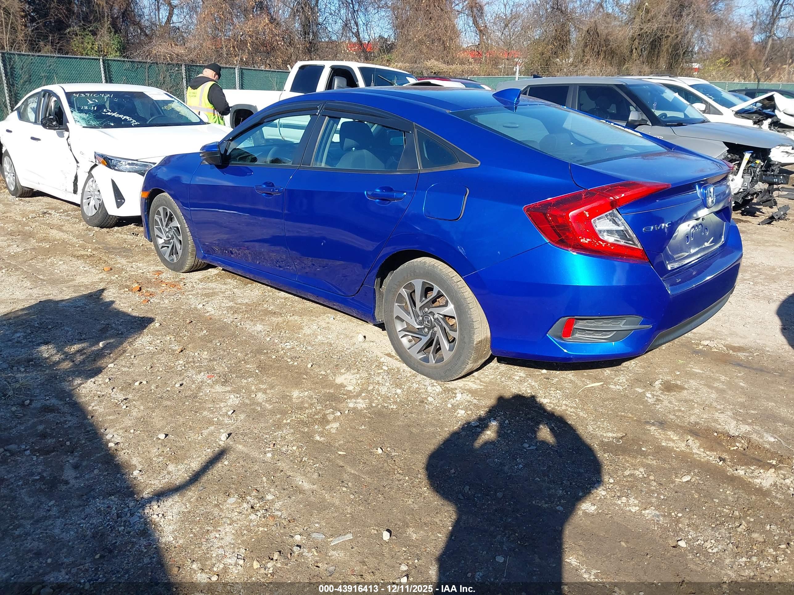 HONDA CIVIC image 3