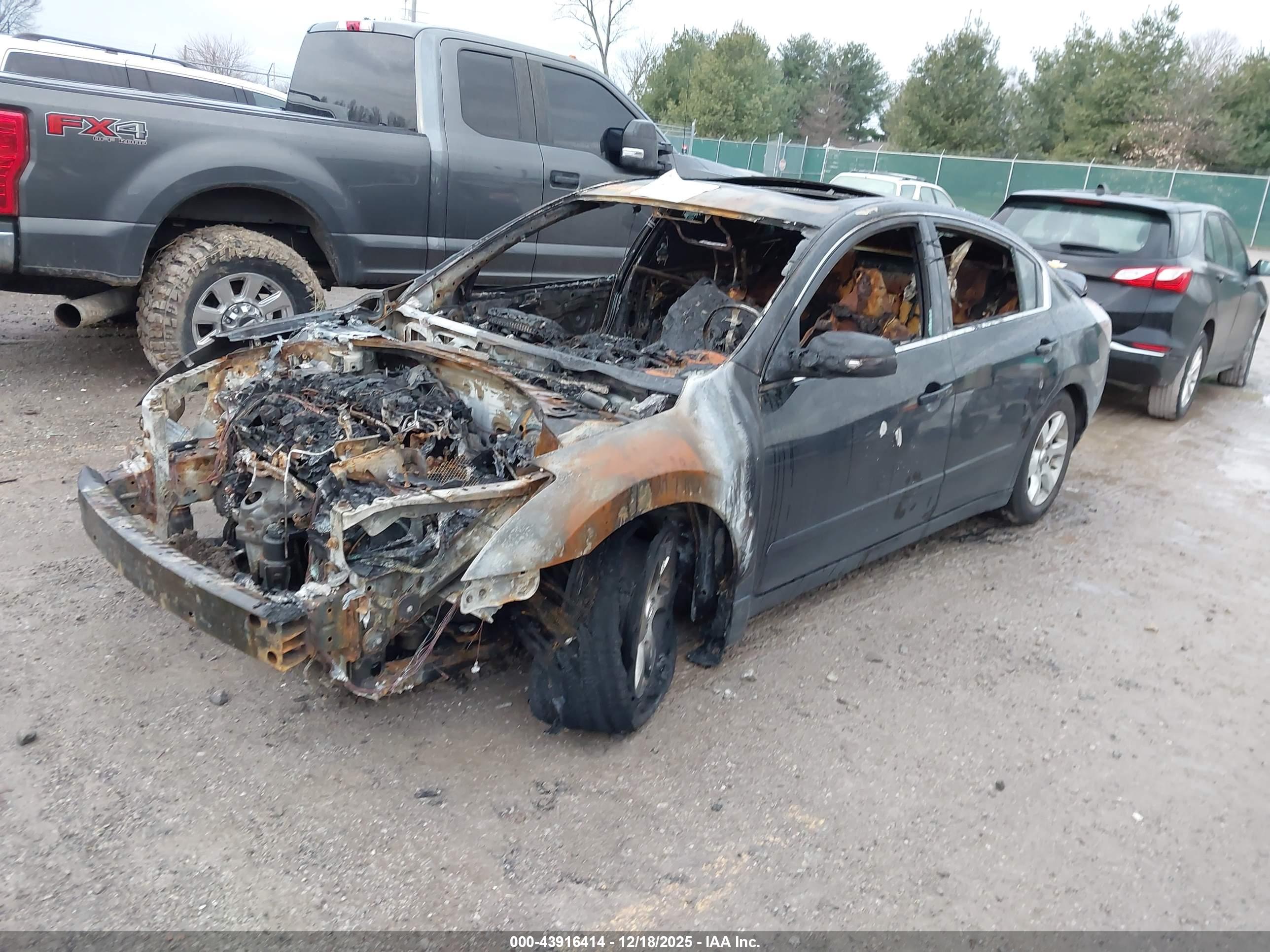 NISSAN ALTIMA image 2