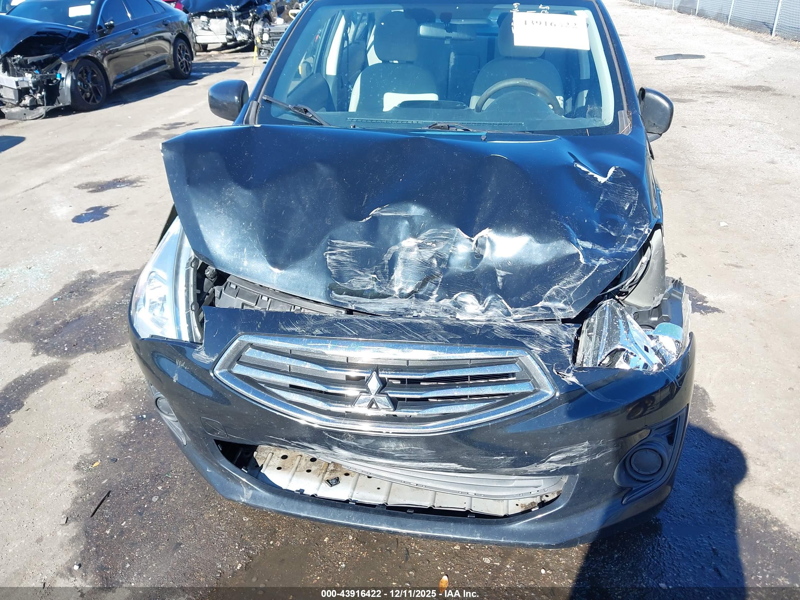MITSUBISHI MIRAGE image 6
