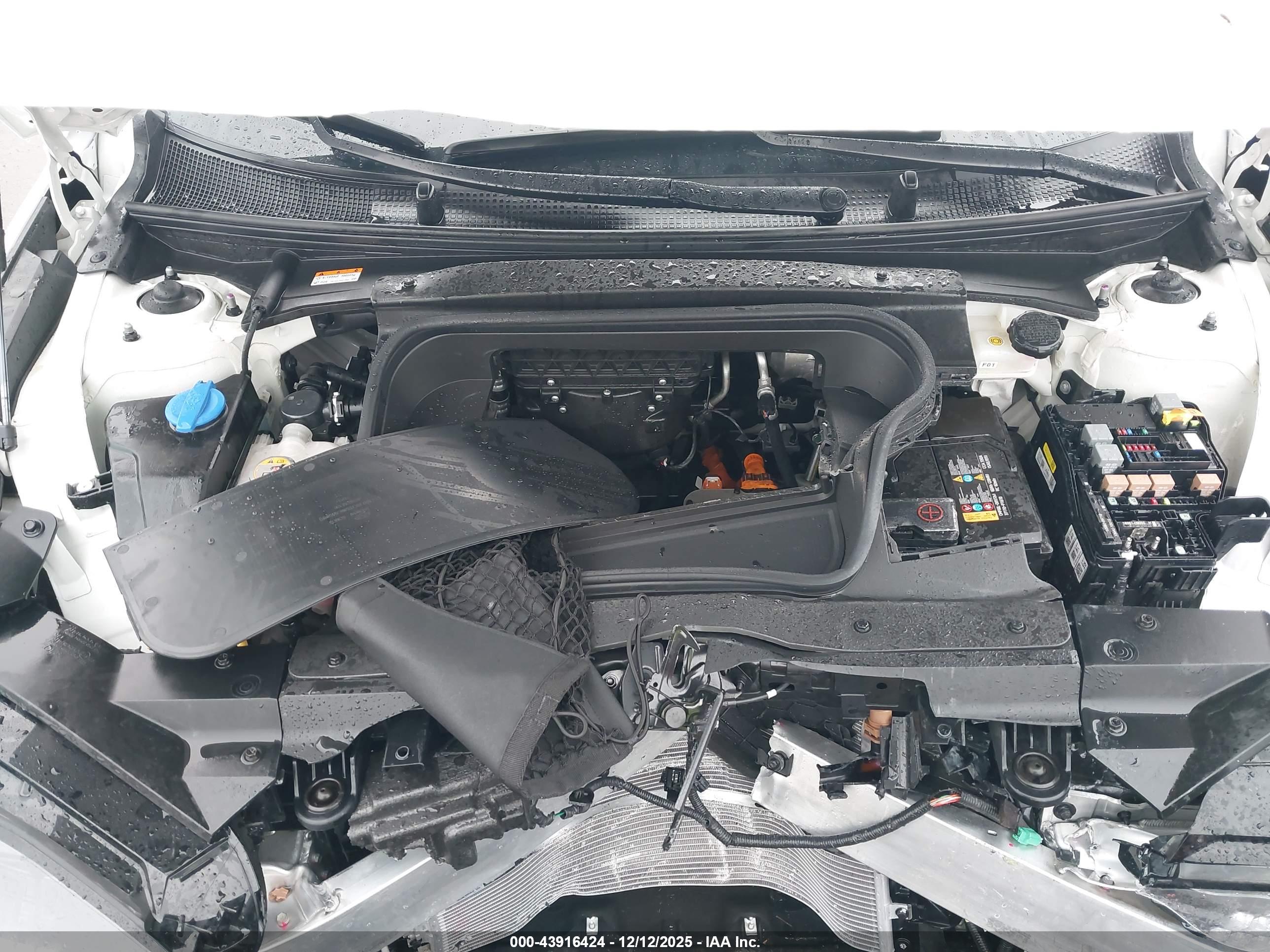 HYUNDAI IONIQ image 10