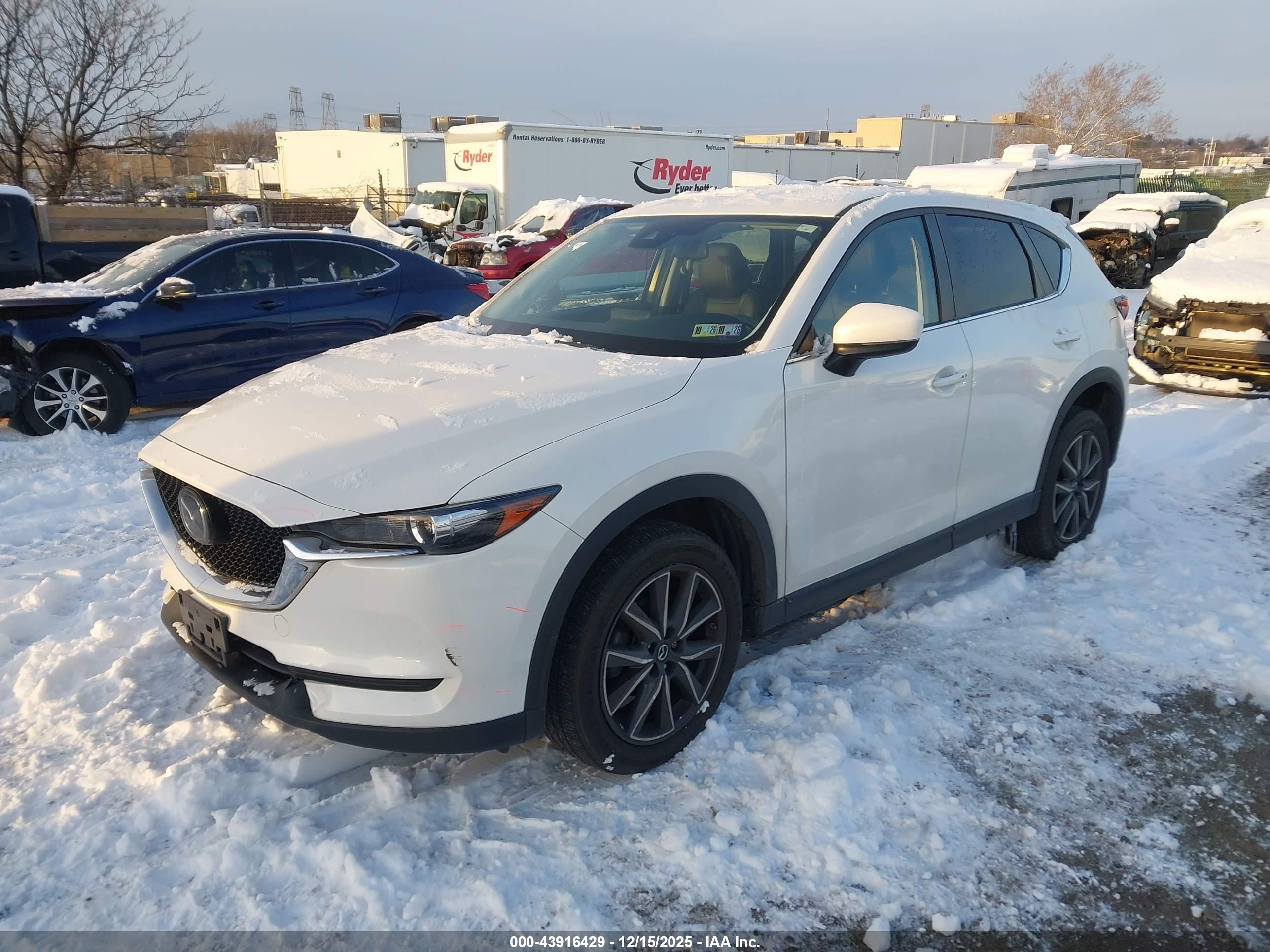 MAZDA CX-5 image 2
