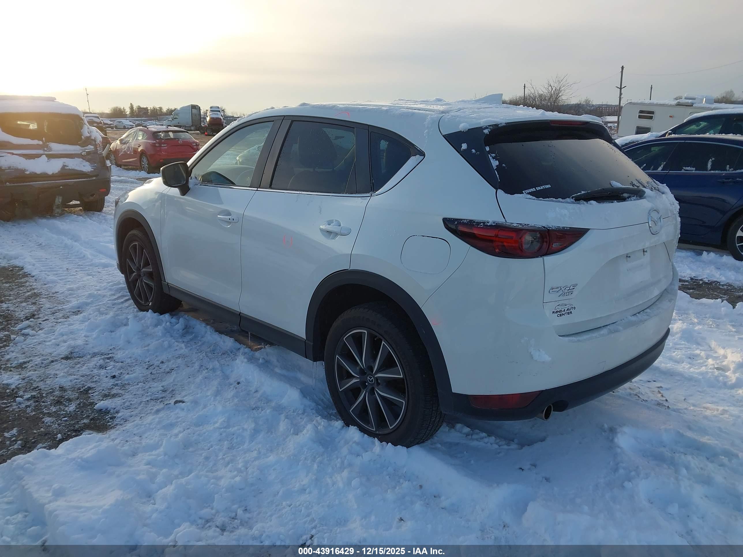 MAZDA CX-5 image 3