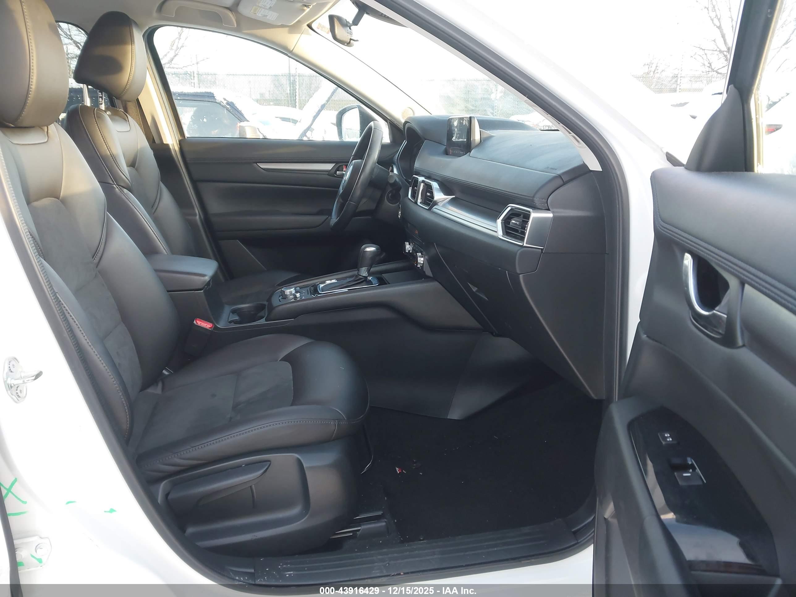 MAZDA CX-5 image 5