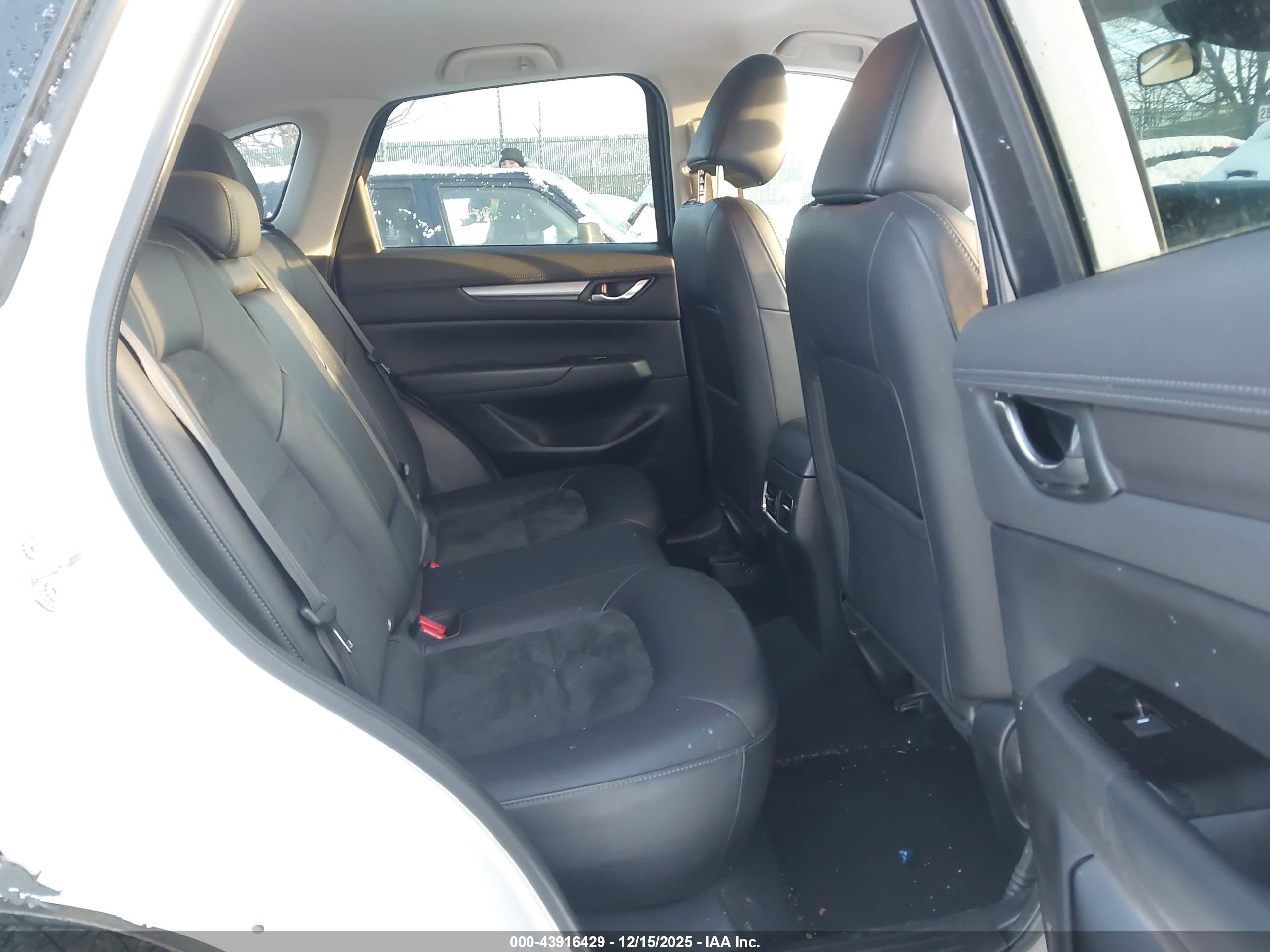 MAZDA CX-5 image 8