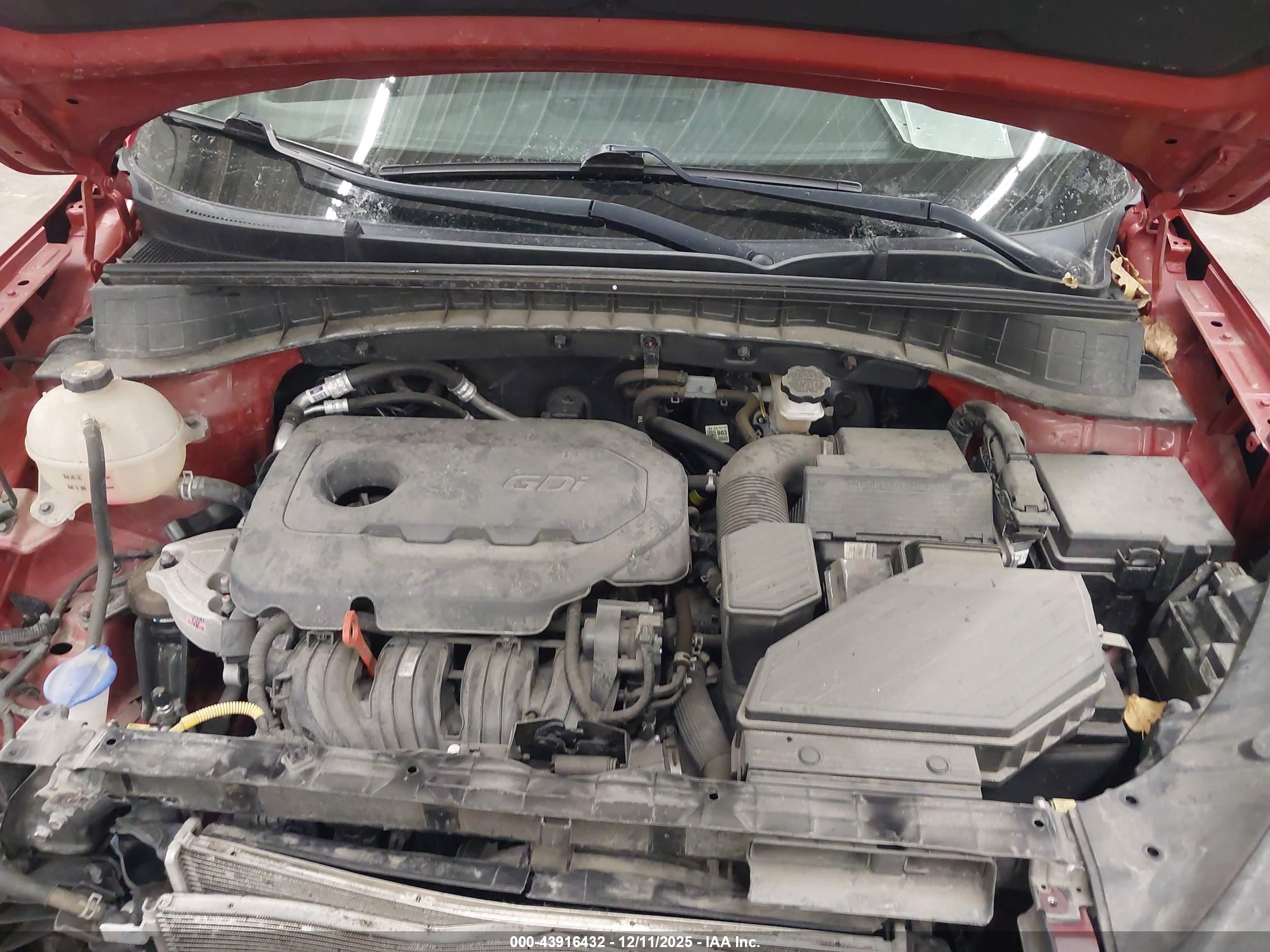 HYUNDAI TUCSON image 10