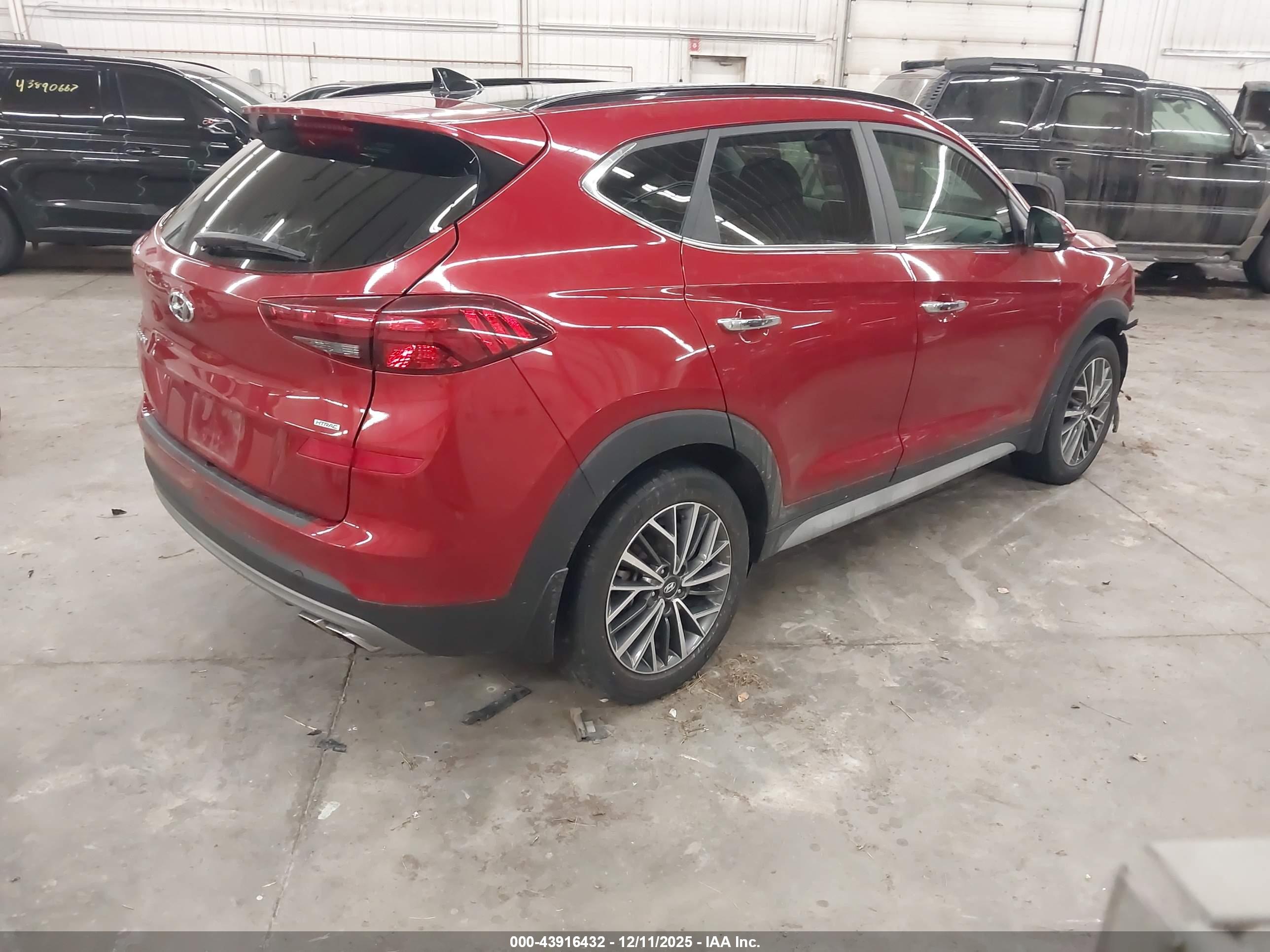 HYUNDAI TUCSON image 4