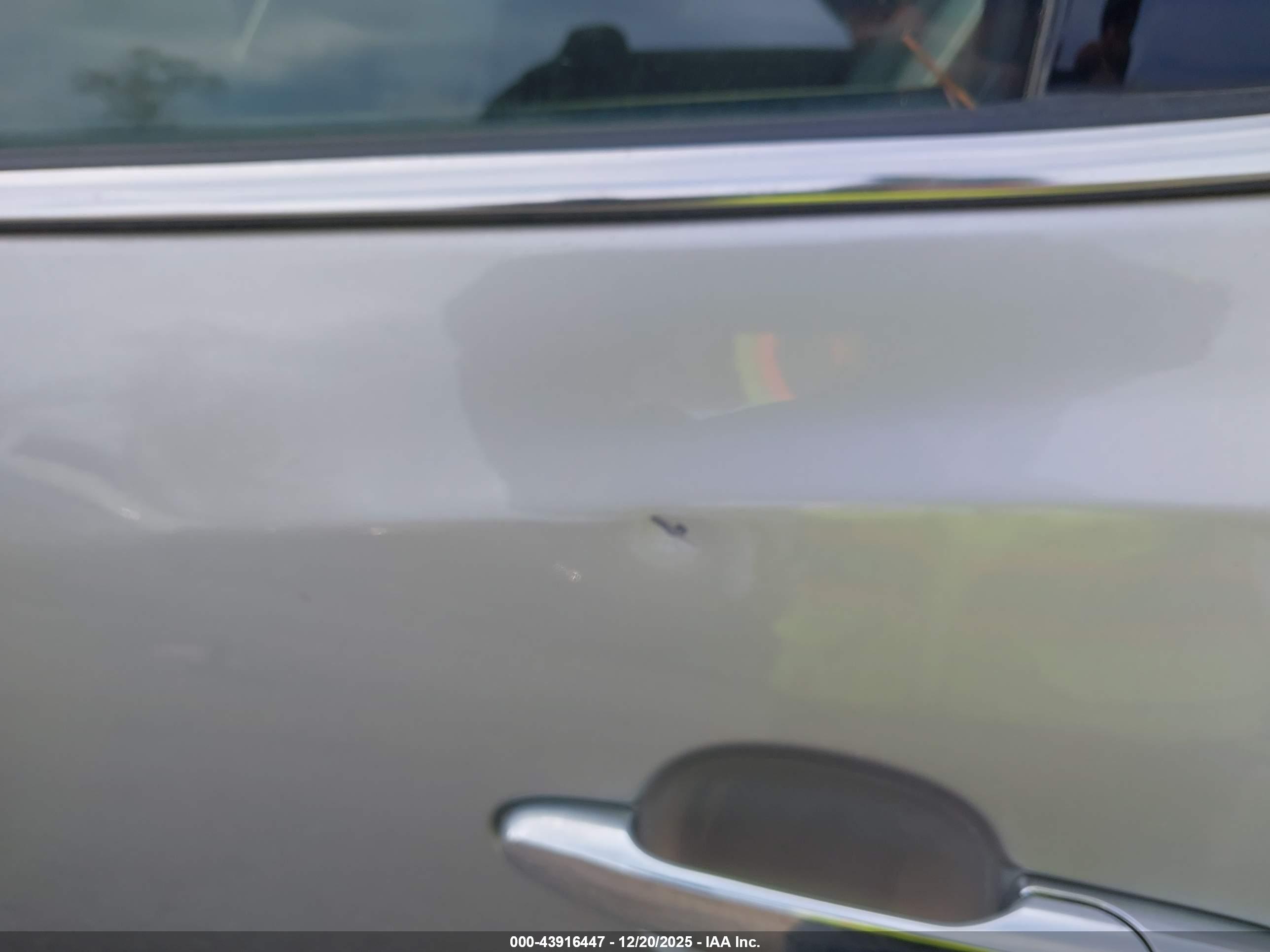 BUICK LACROSSE image 6