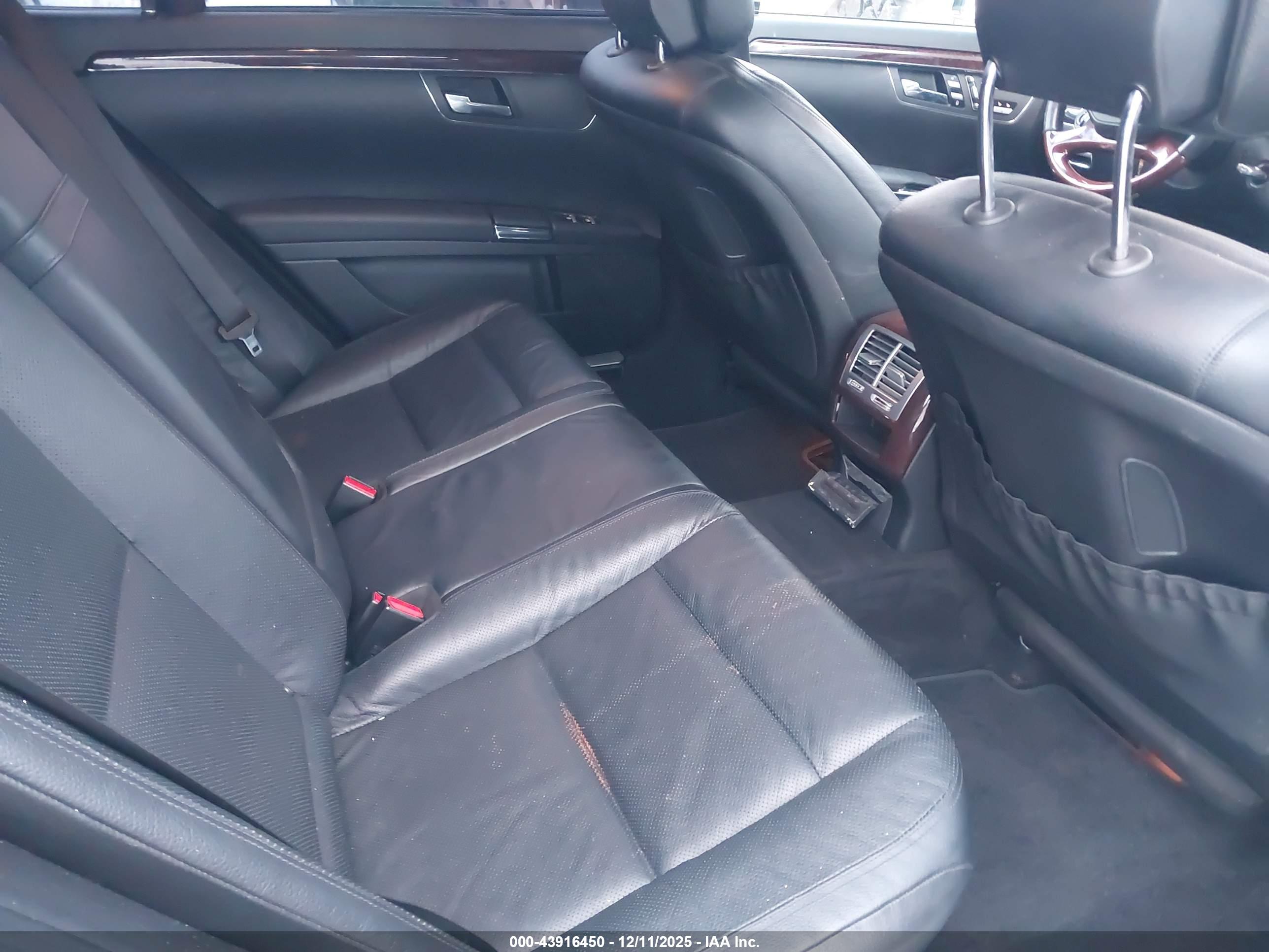 MERCEDES-BENZ S image 8