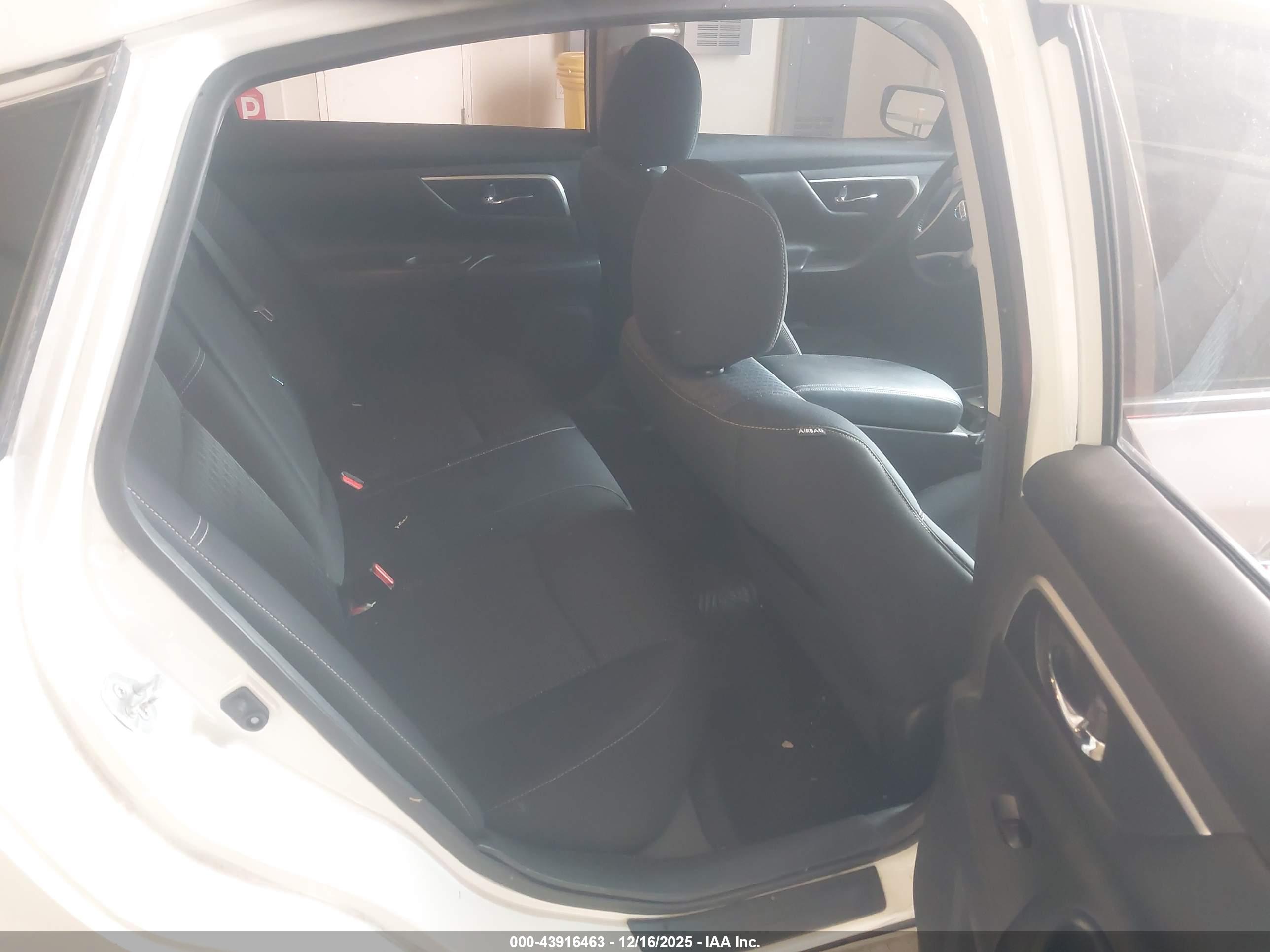 NISSAN ALTIMA image 8
