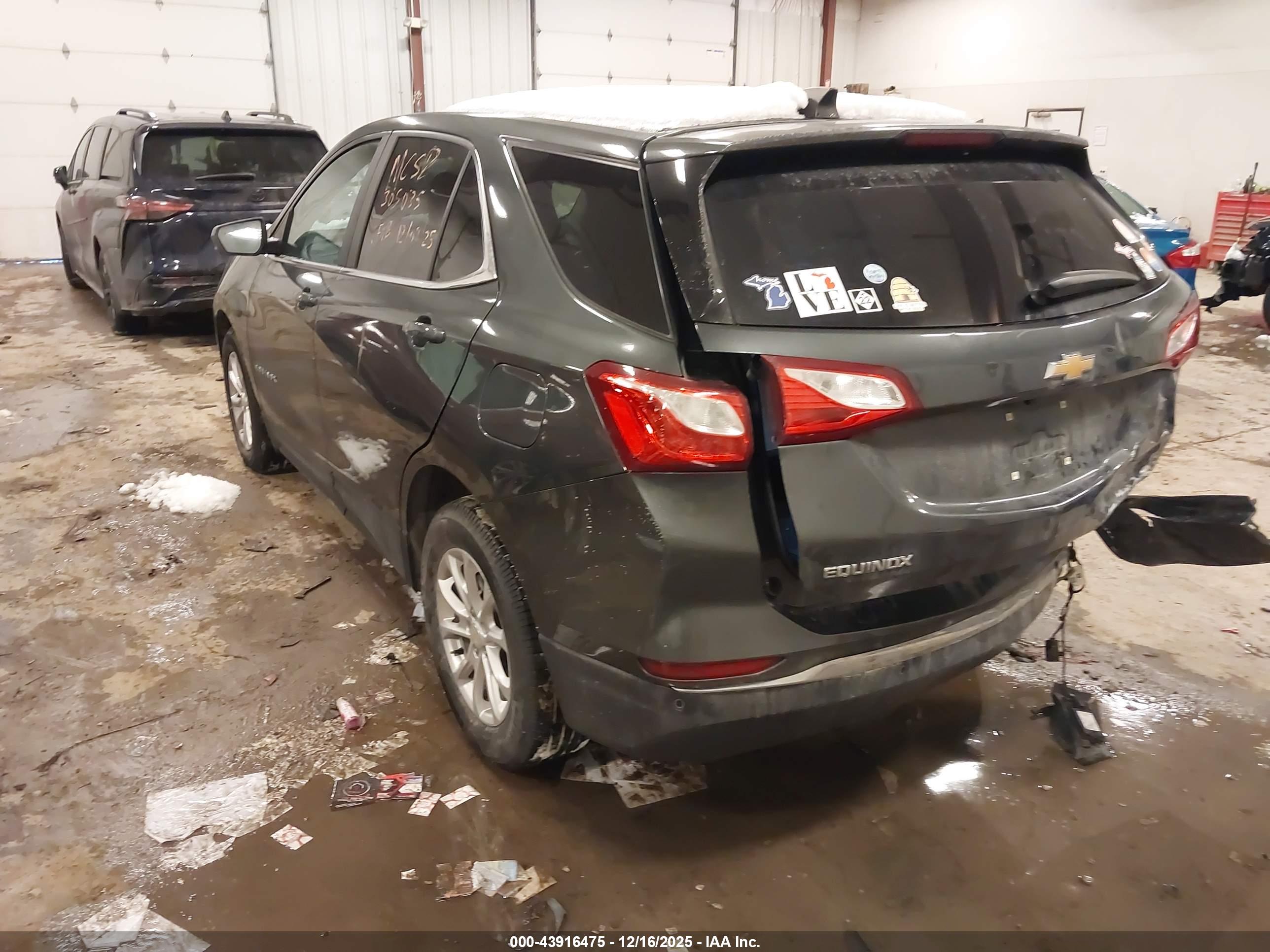 CHEVROLET EQUINOX image 3