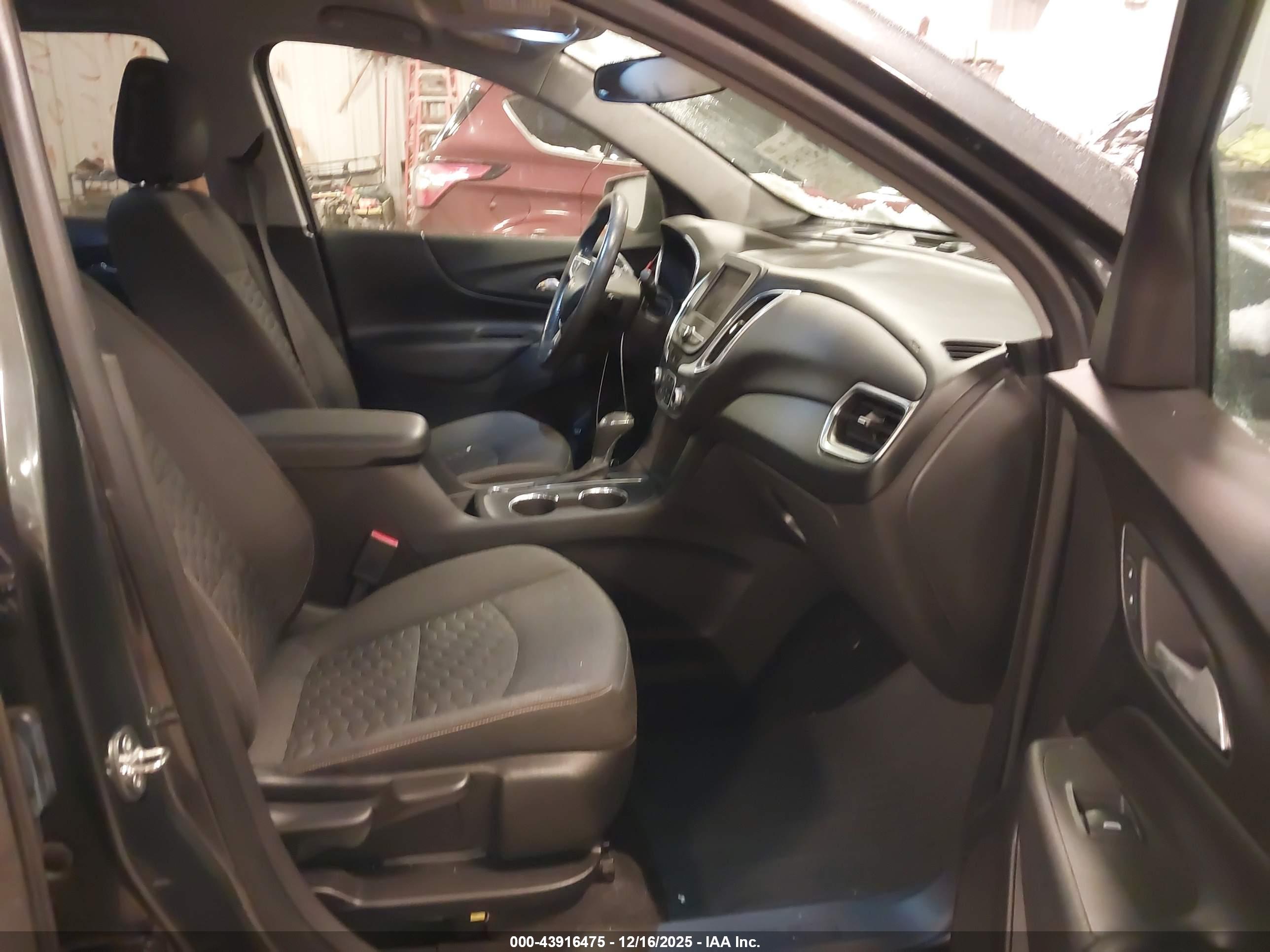 CHEVROLET EQUINOX image 5