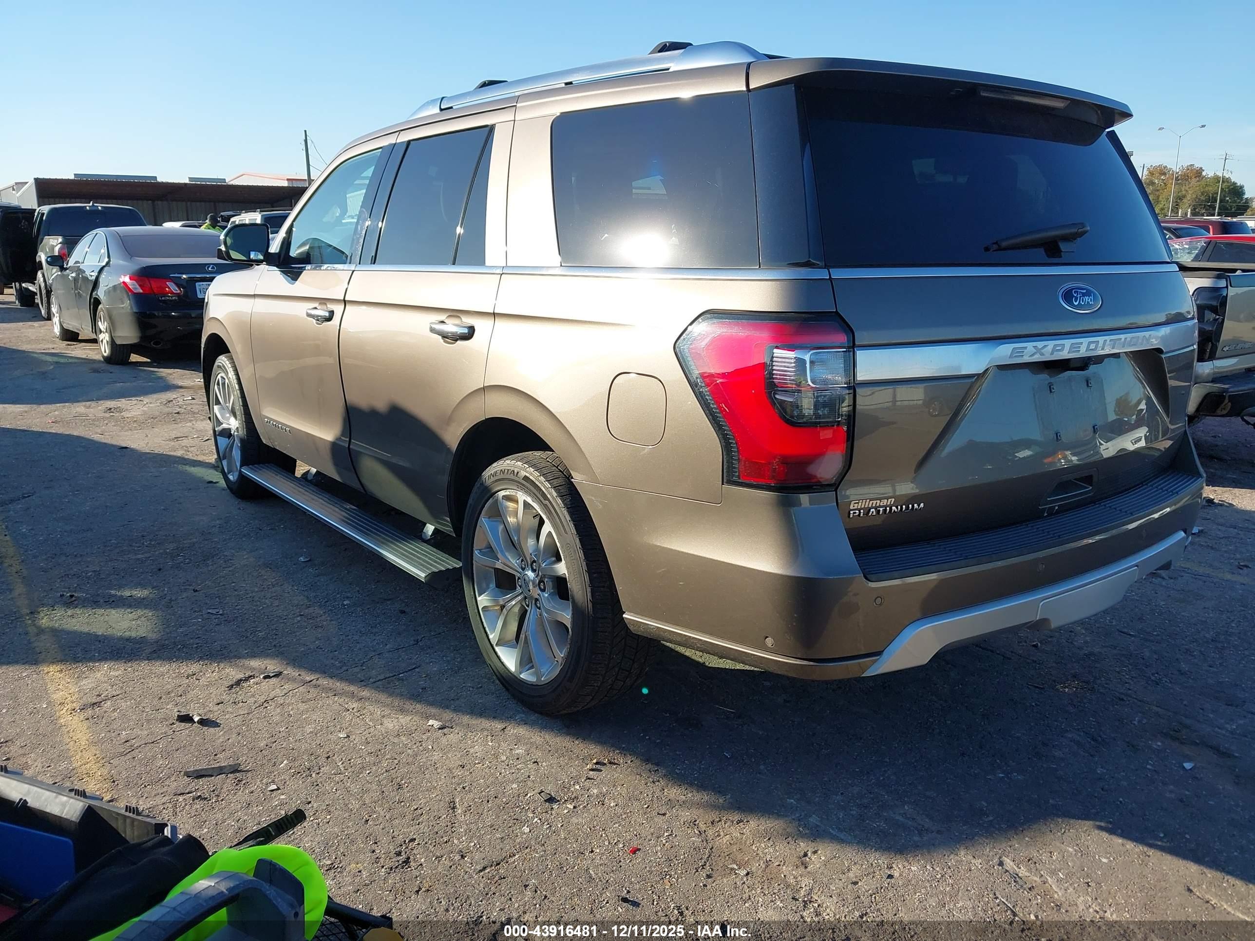 FORD EXPEDITION image 3