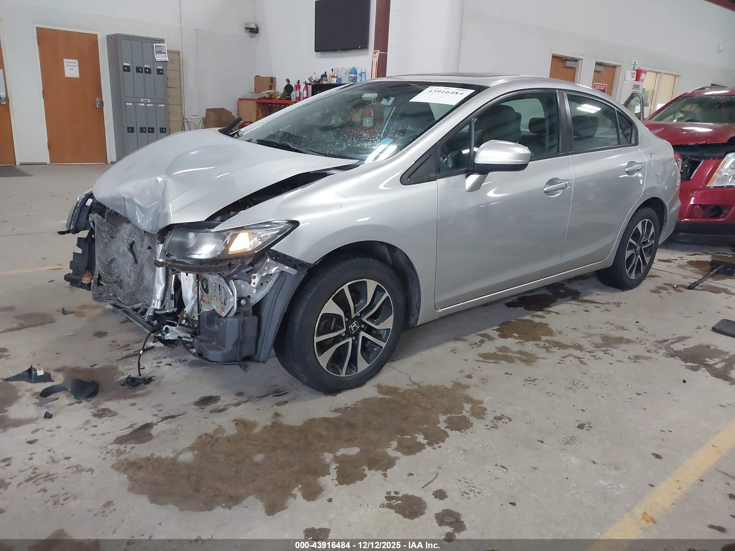 HONDA CIVIC image 2