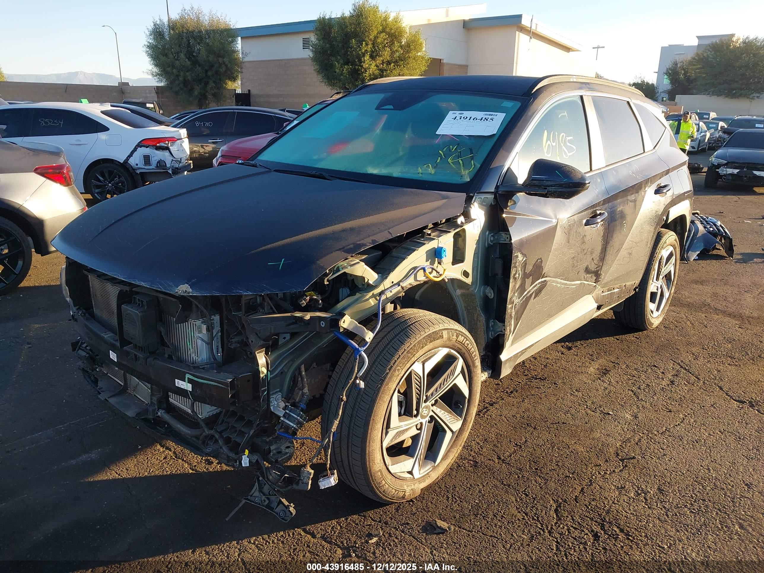 HYUNDAI TUCSON image 2