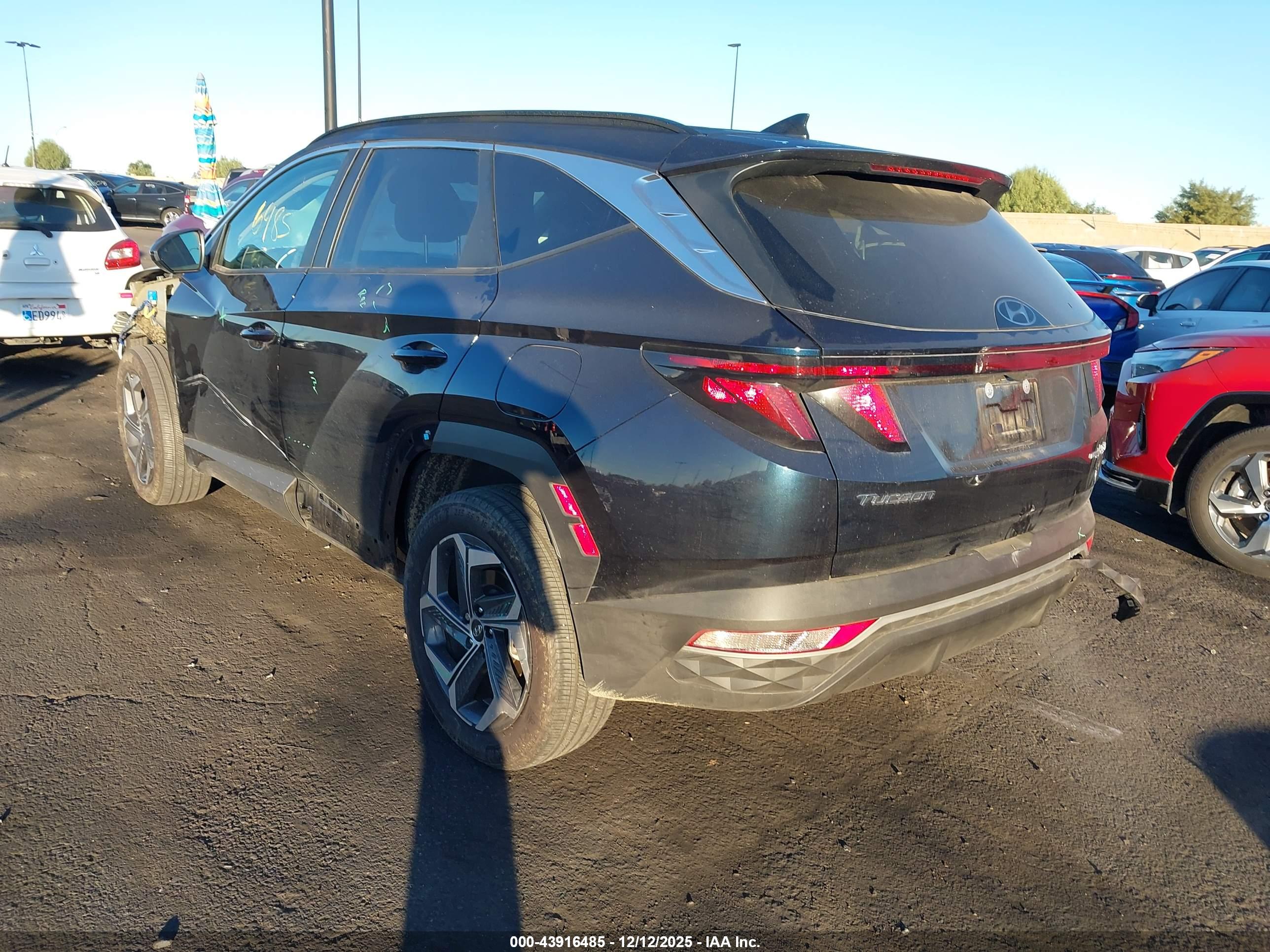 HYUNDAI TUCSON image 3