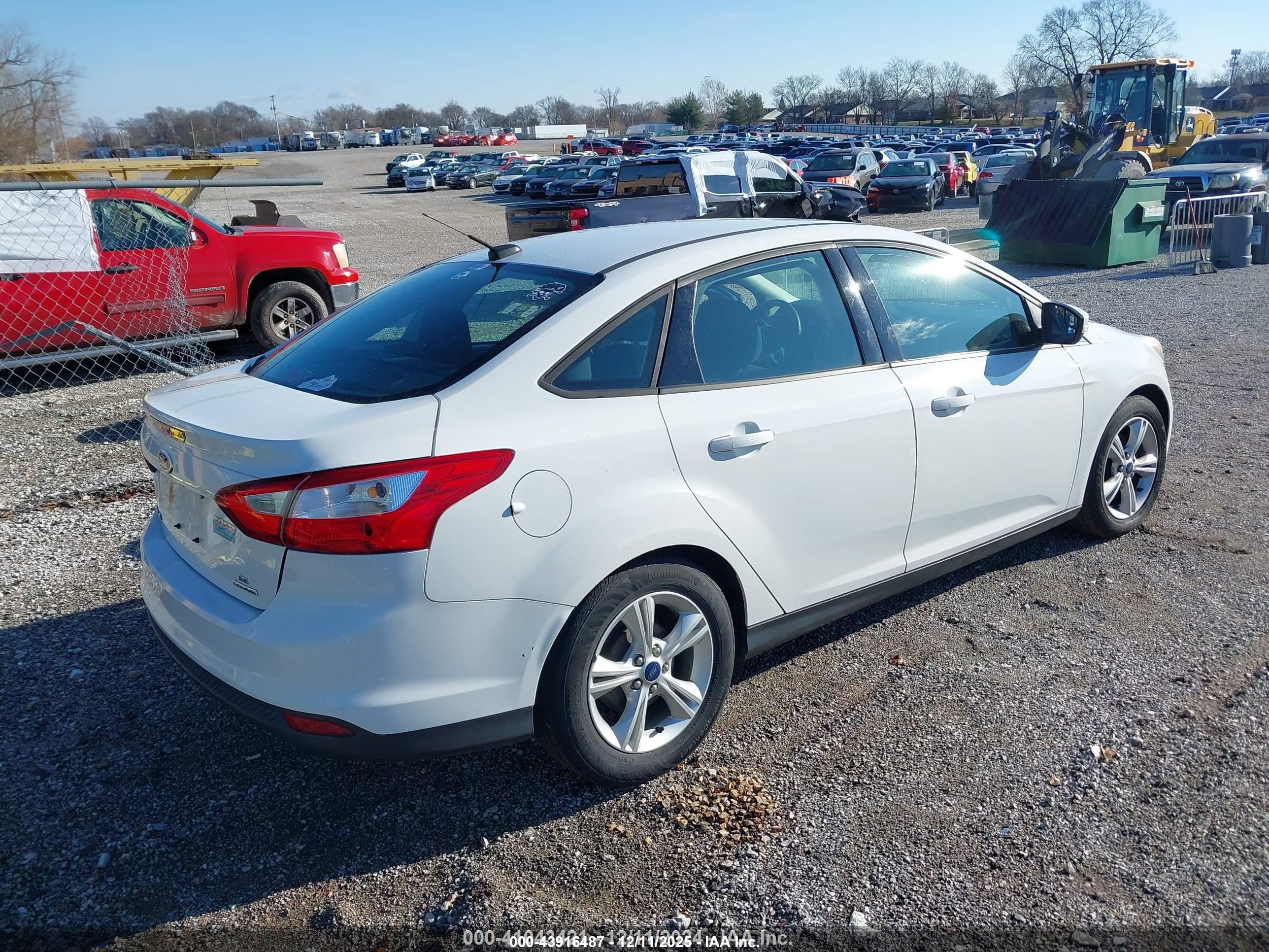 FORD FOCUS image 4