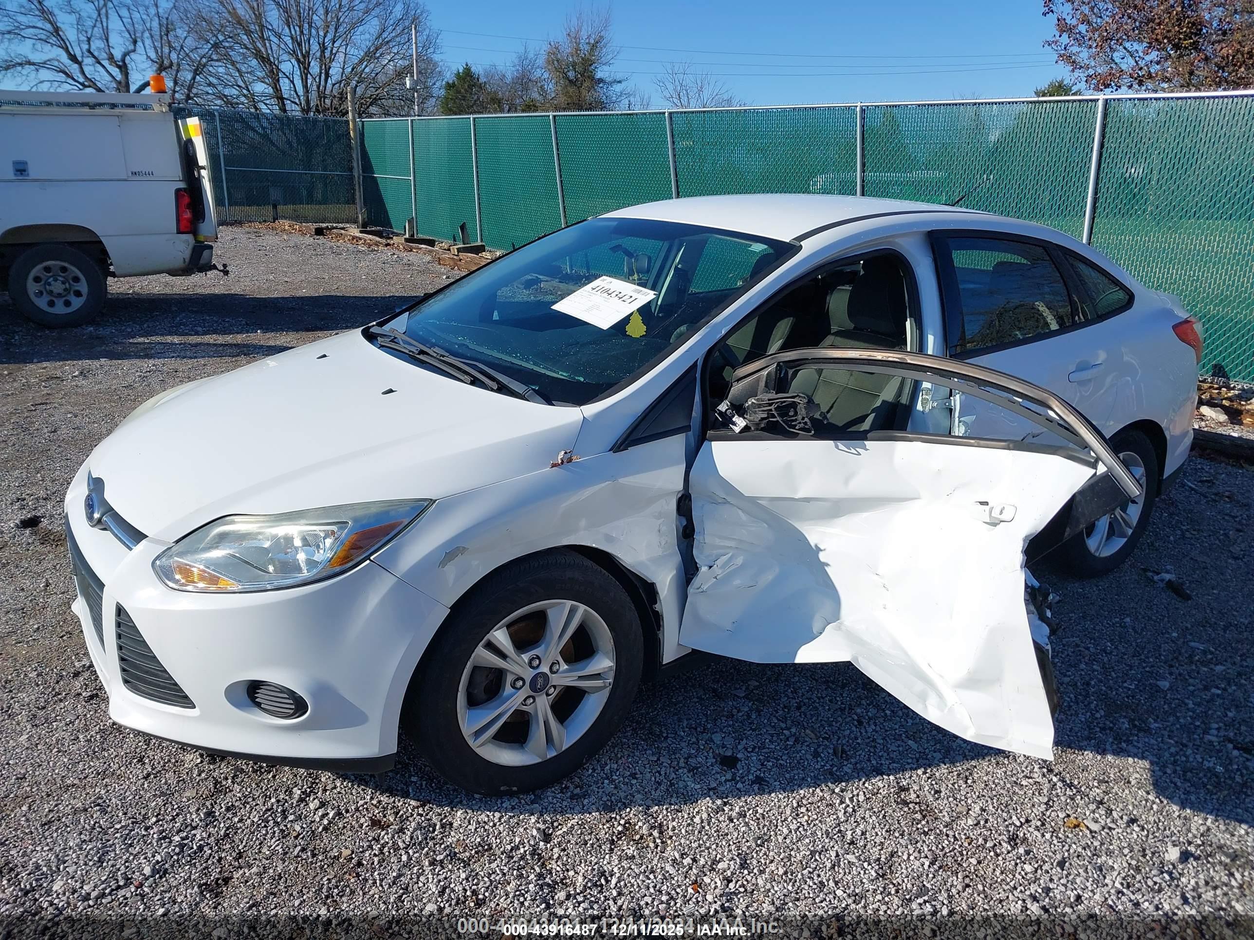 FORD FOCUS image 6