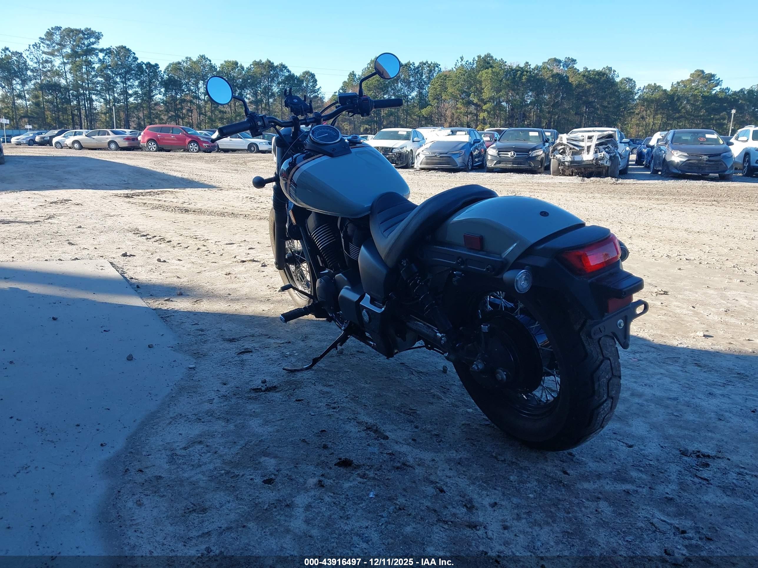 HONDA VT750 image 3