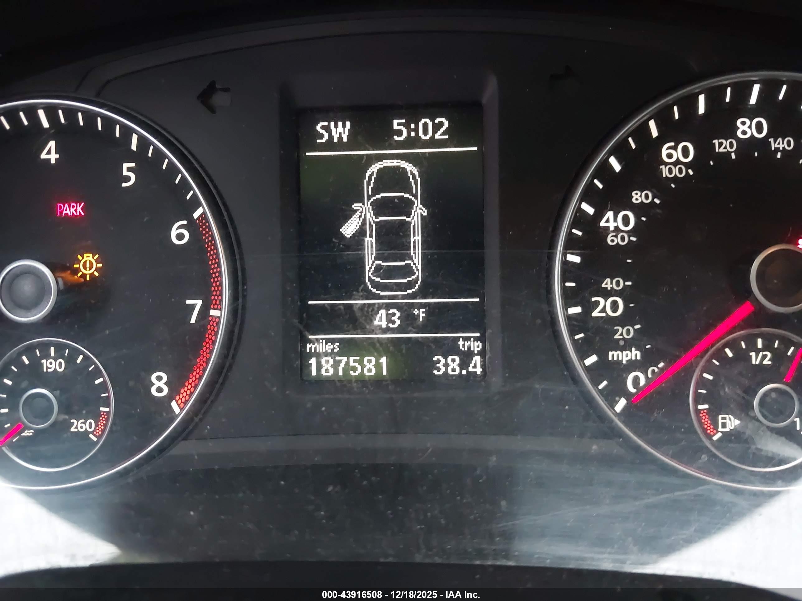 VOLKSWAGEN PASSAT image 7