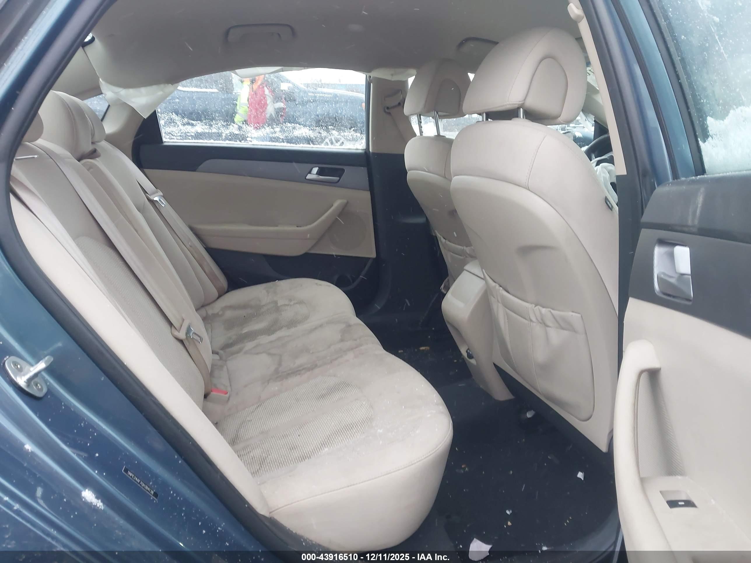 HYUNDAI SONATA image 8