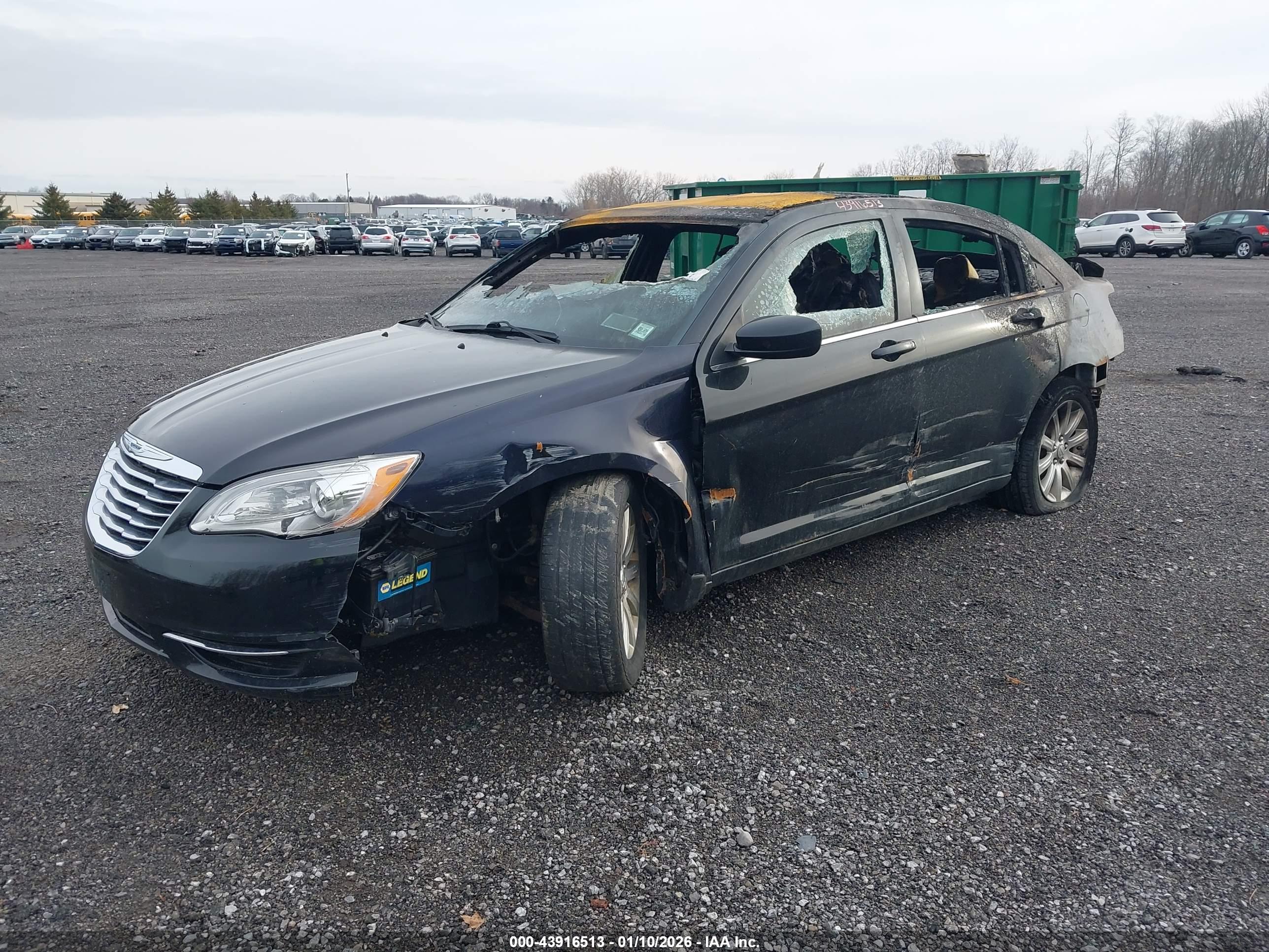 CHRYSLER 200 image 2