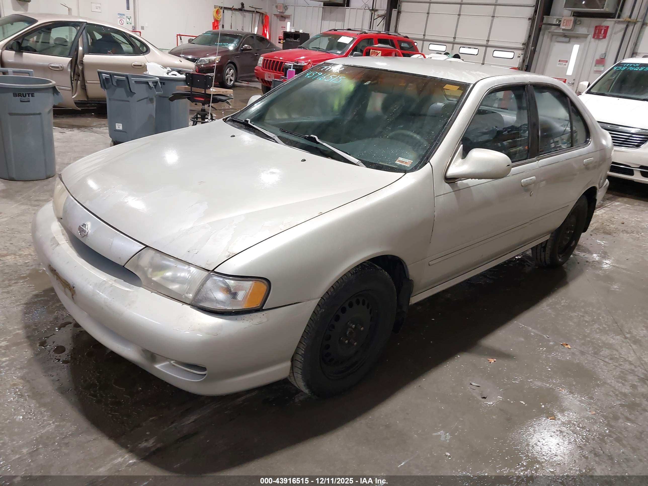 NISSAN SENTRA image 2