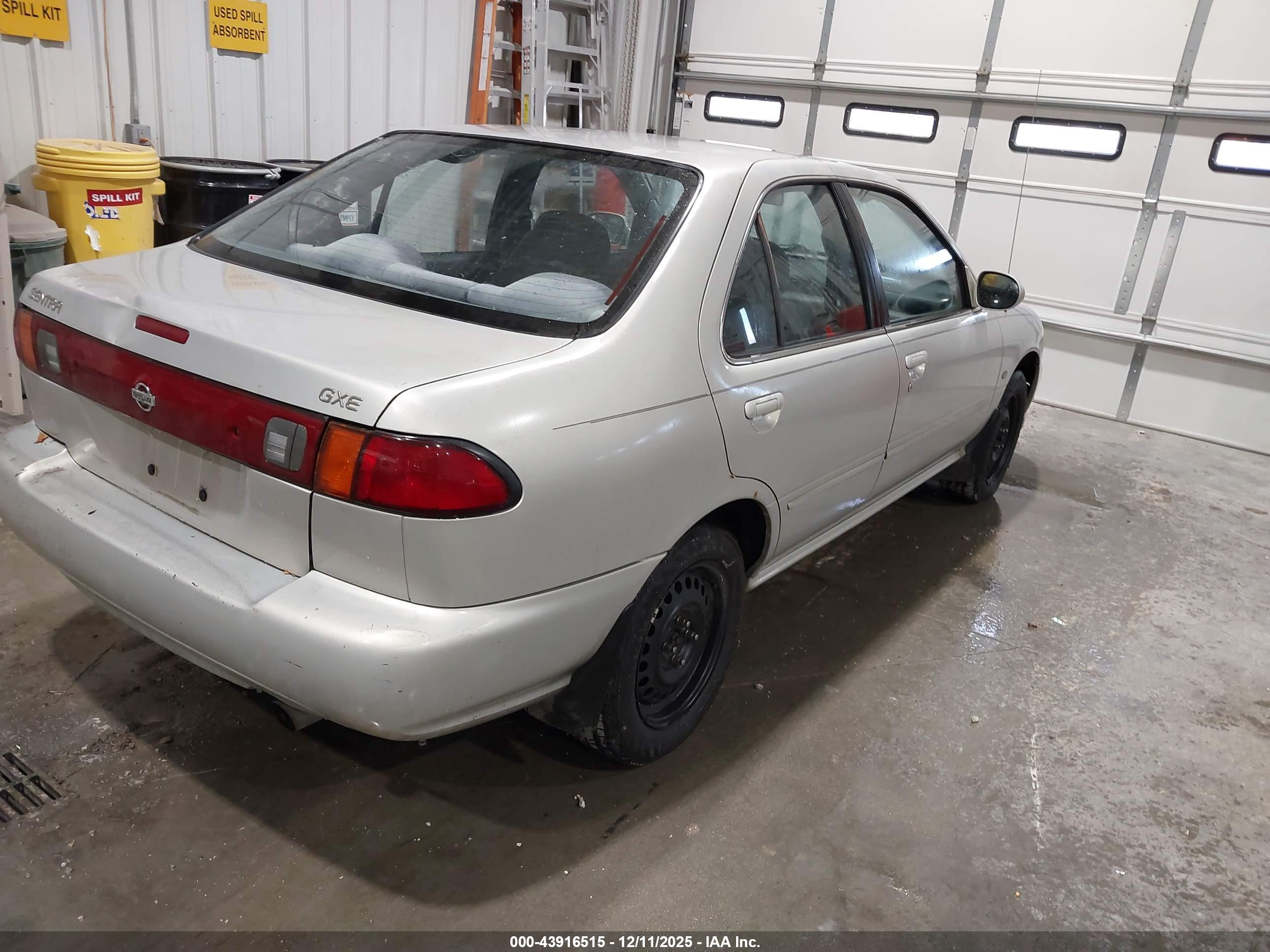 NISSAN SENTRA image 4