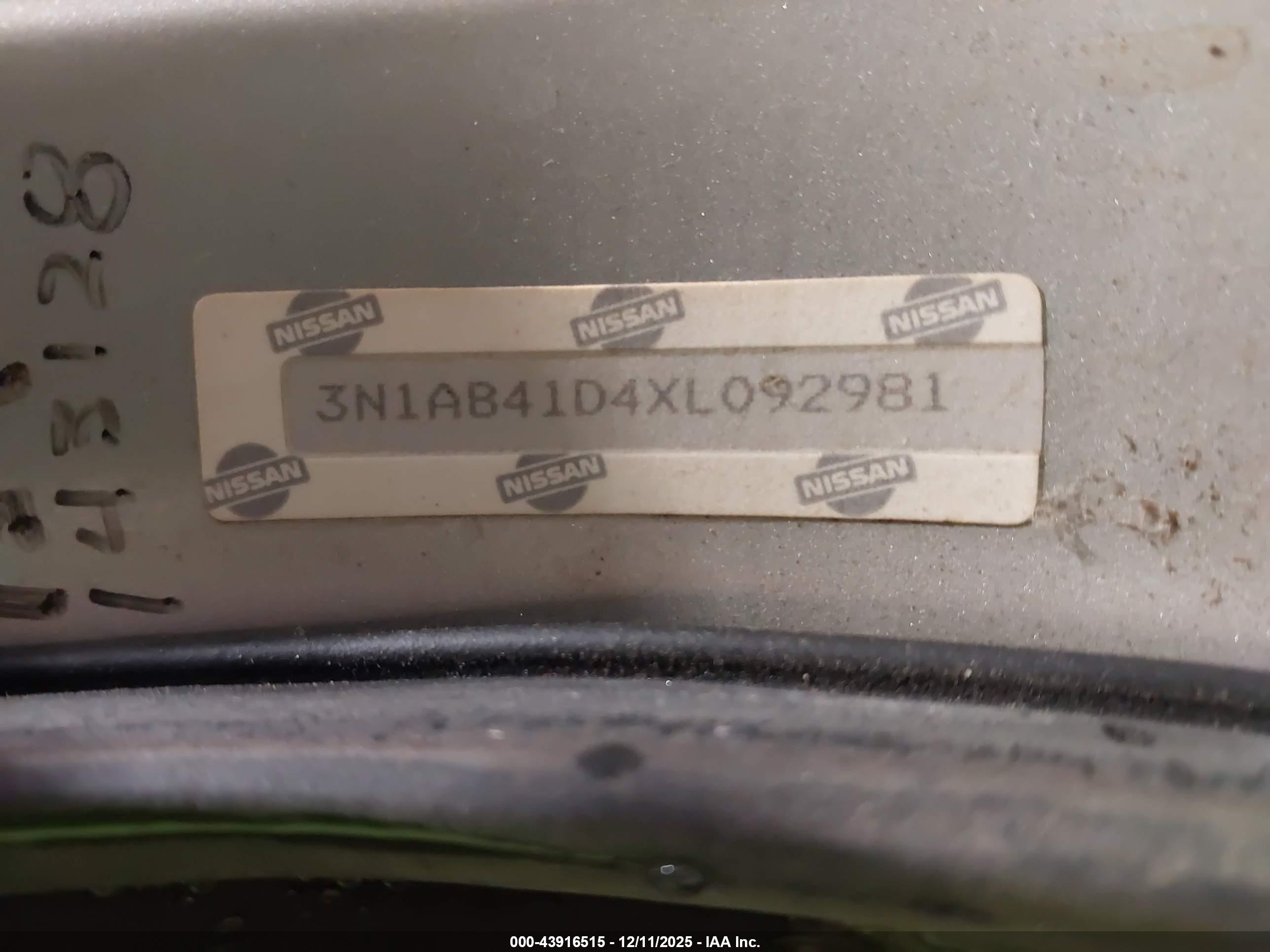 NISSAN SENTRA image 9